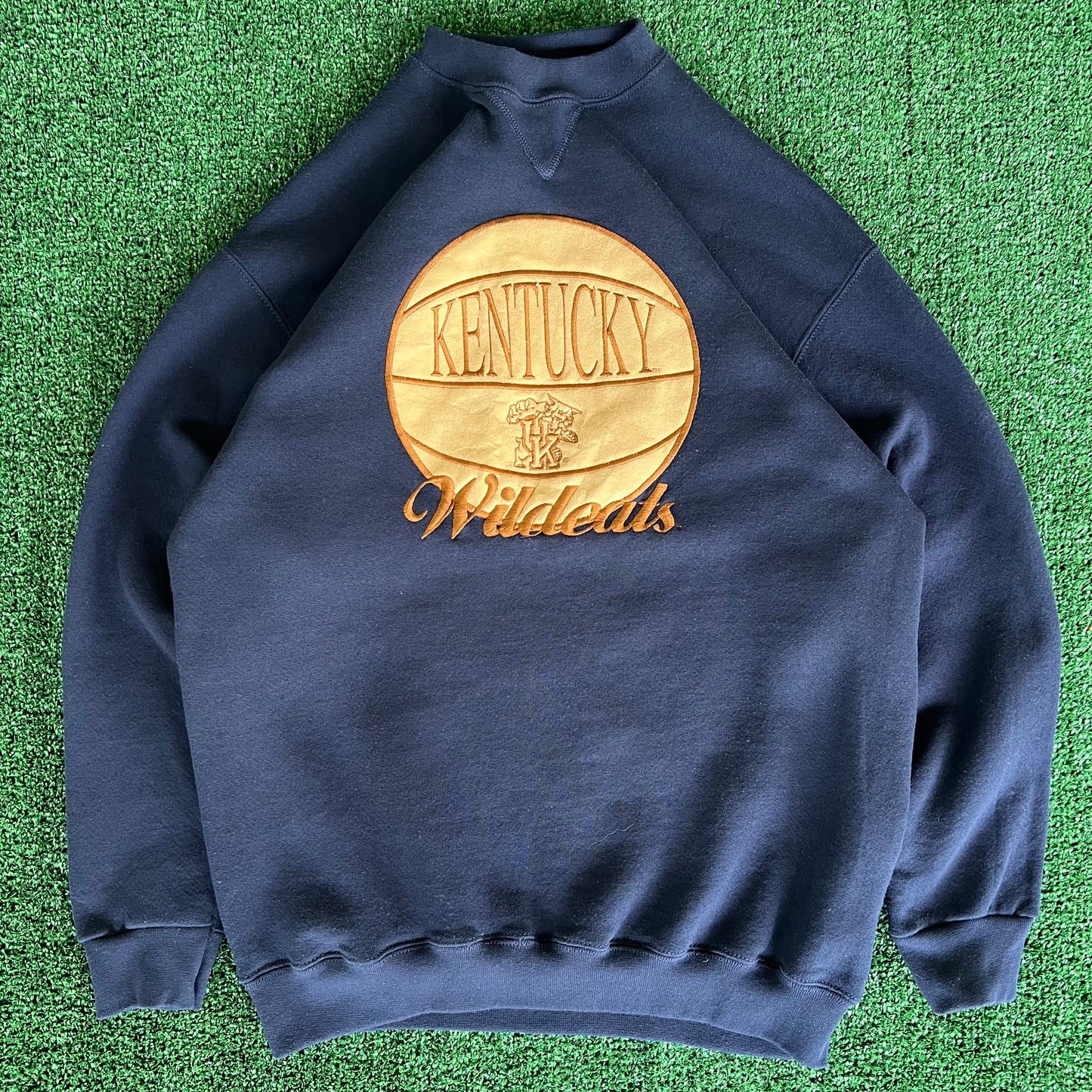 90s Kentucky Wildcats UK Basketball Navy Blue Crewneck Sweatshirt - Medium