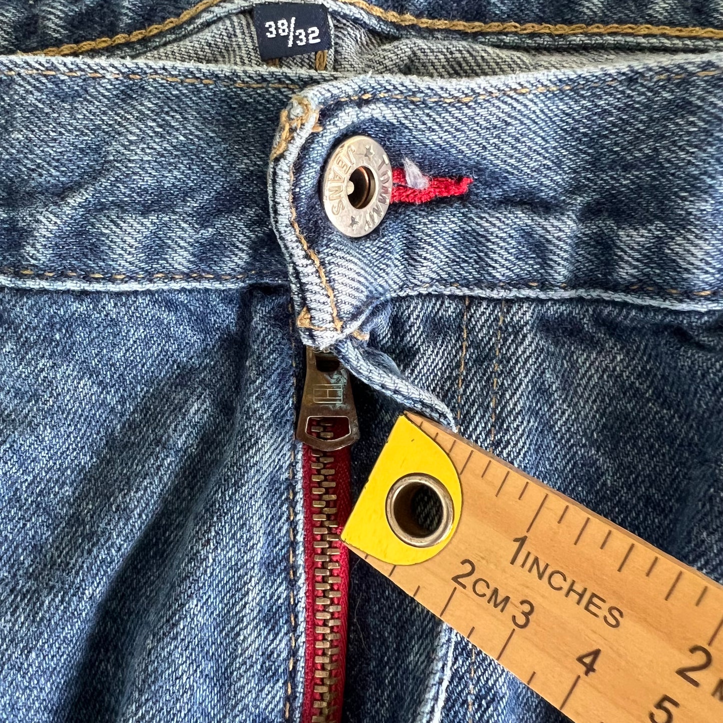 Y2K Tommy Hilfiger Baggy Straight Medium Wash Blue Jeans - 39x30.5" 19" Openings