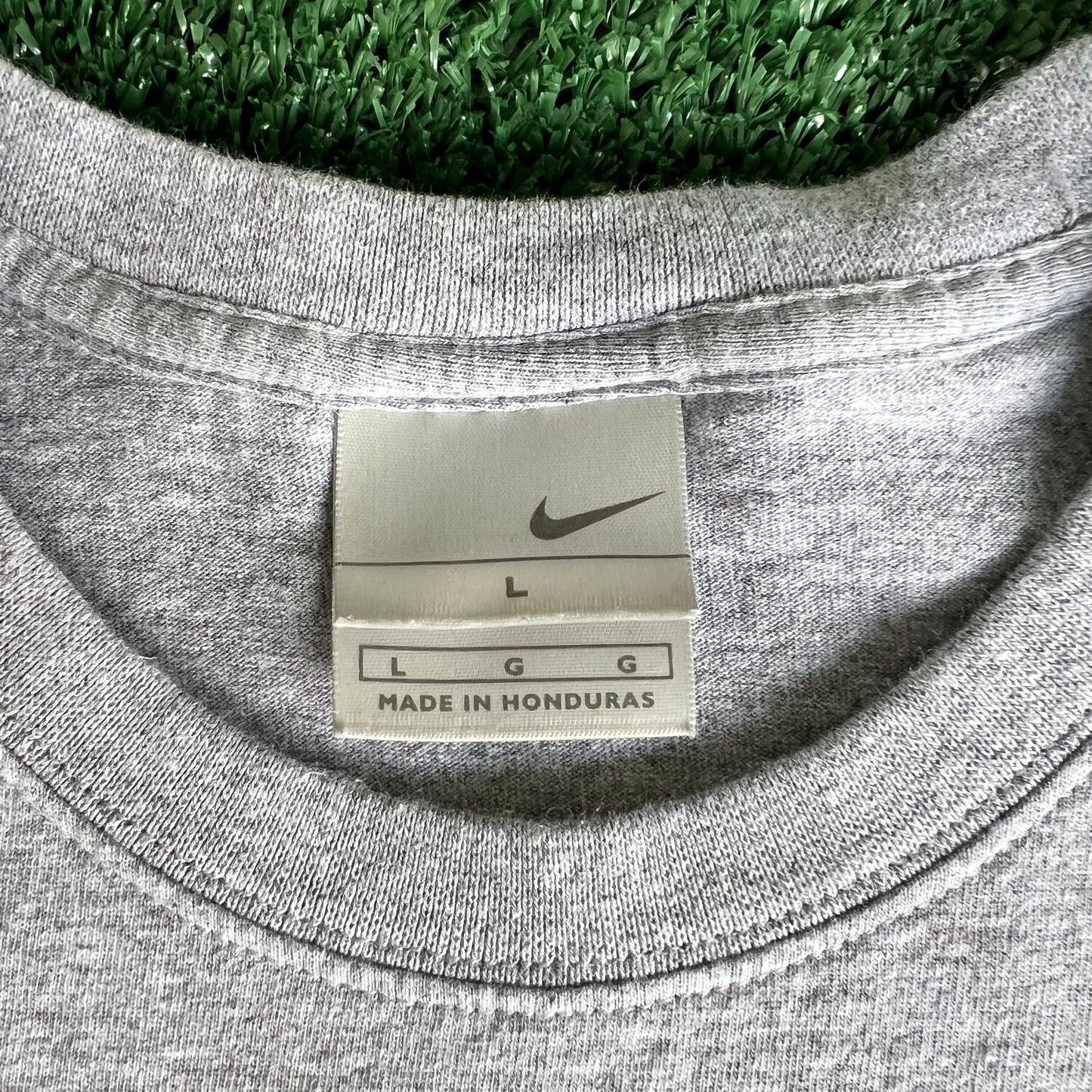 Y2K Nike Silver Tag Red Blue Bar Logo Gray T-Shirt - Large