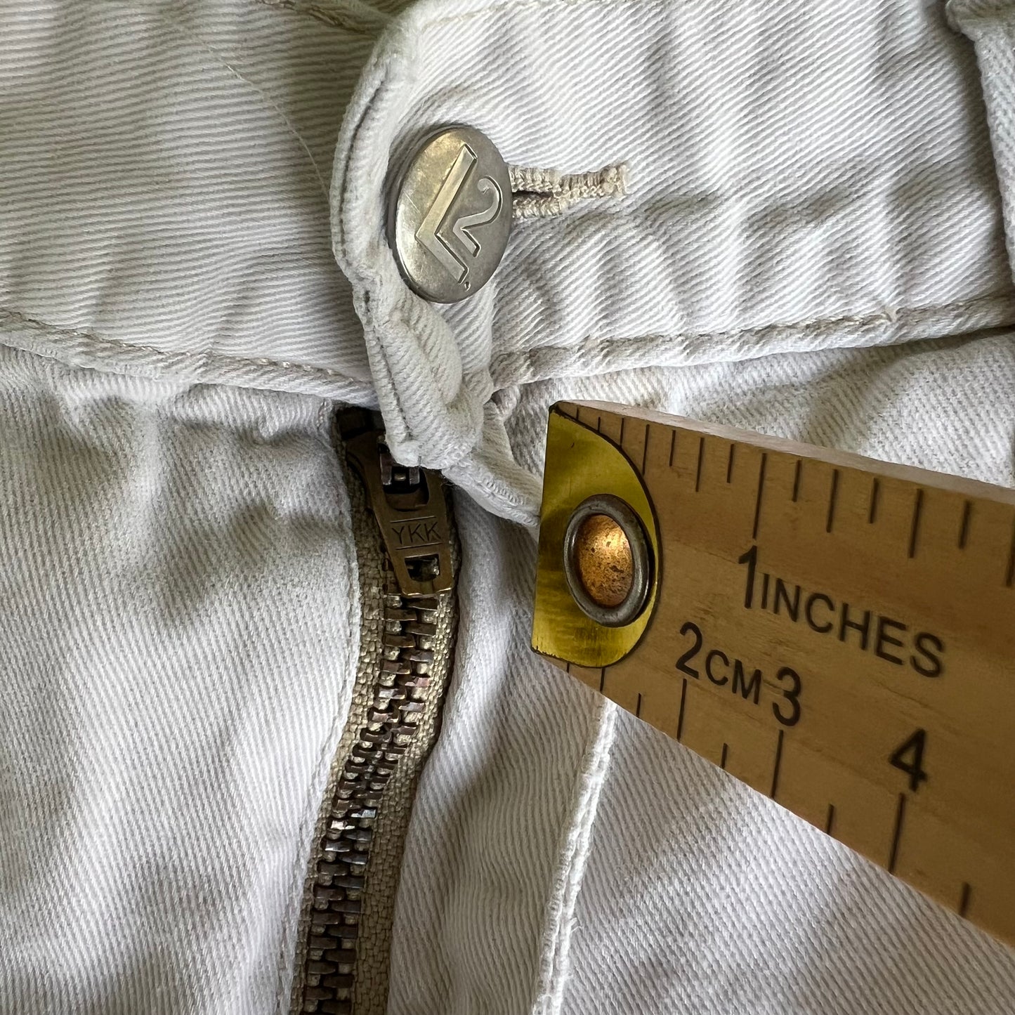 90s Levi's L2 Distressed Khaki Side Stripe Shorts - 30x10.5"