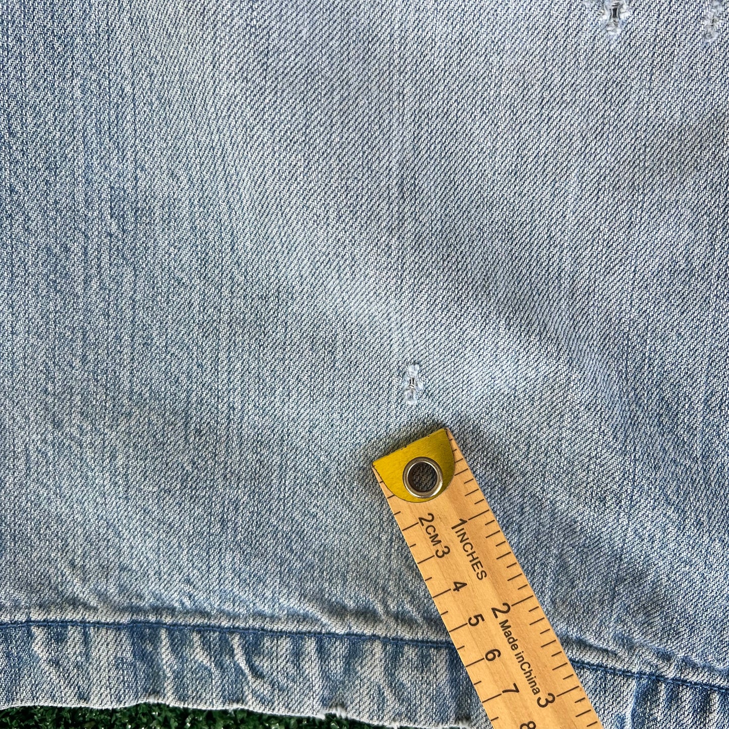 Y2K Rocawear Baggy Distressed Light Wash Blue Jean Shorts - 34x14.5"