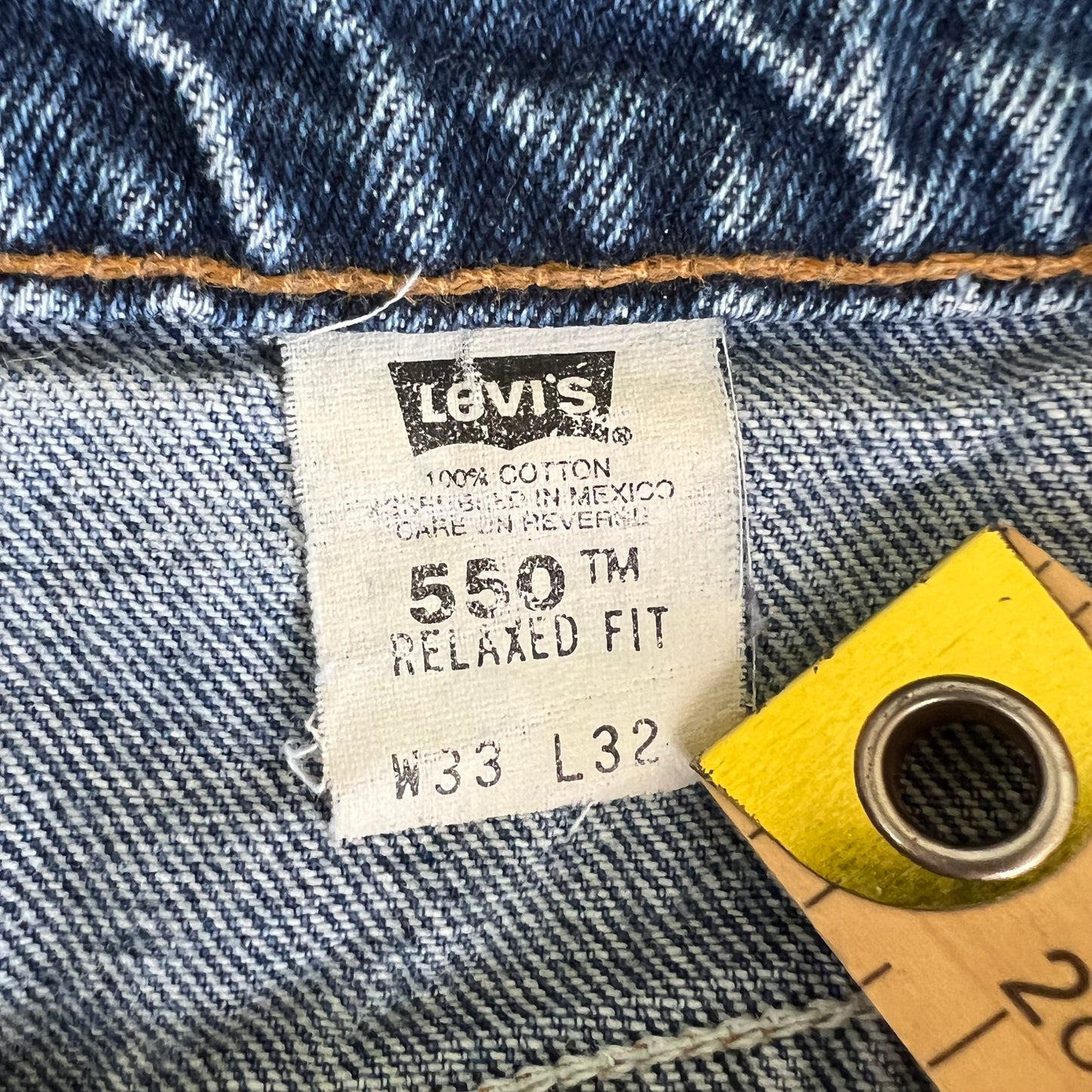 90s Levi's 550  Relaxed Taper Blue Jeans - 32x30.5"