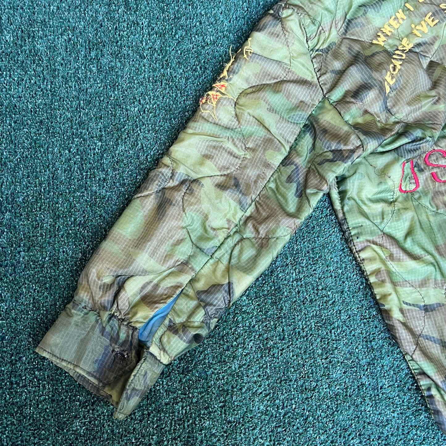 Vintage 70s USMC Saigon Vietnam War Souvenir Full Zip Camouflage Jacket - Medium