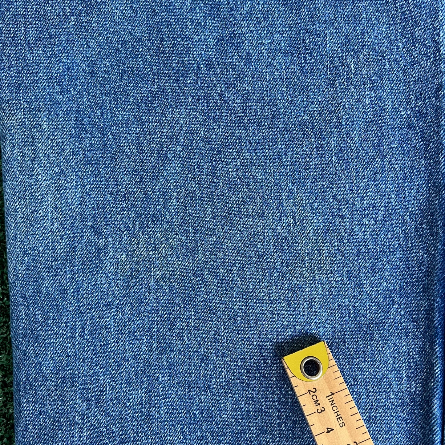 Y2K Tommy Hilfiger Baggy Straight Medium Wash Blue Jeans - 39x30.5" 19" Openings