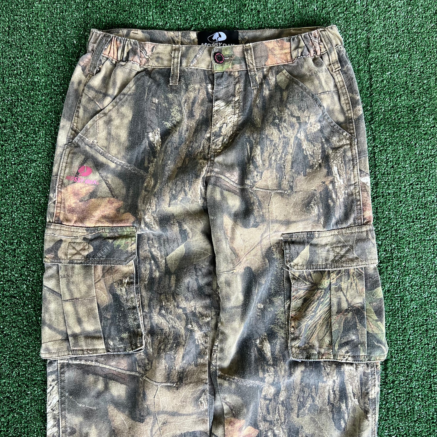 Women's Y2K Mossy Oak Camouflage Cargo Pants - 31x30.25" Small
