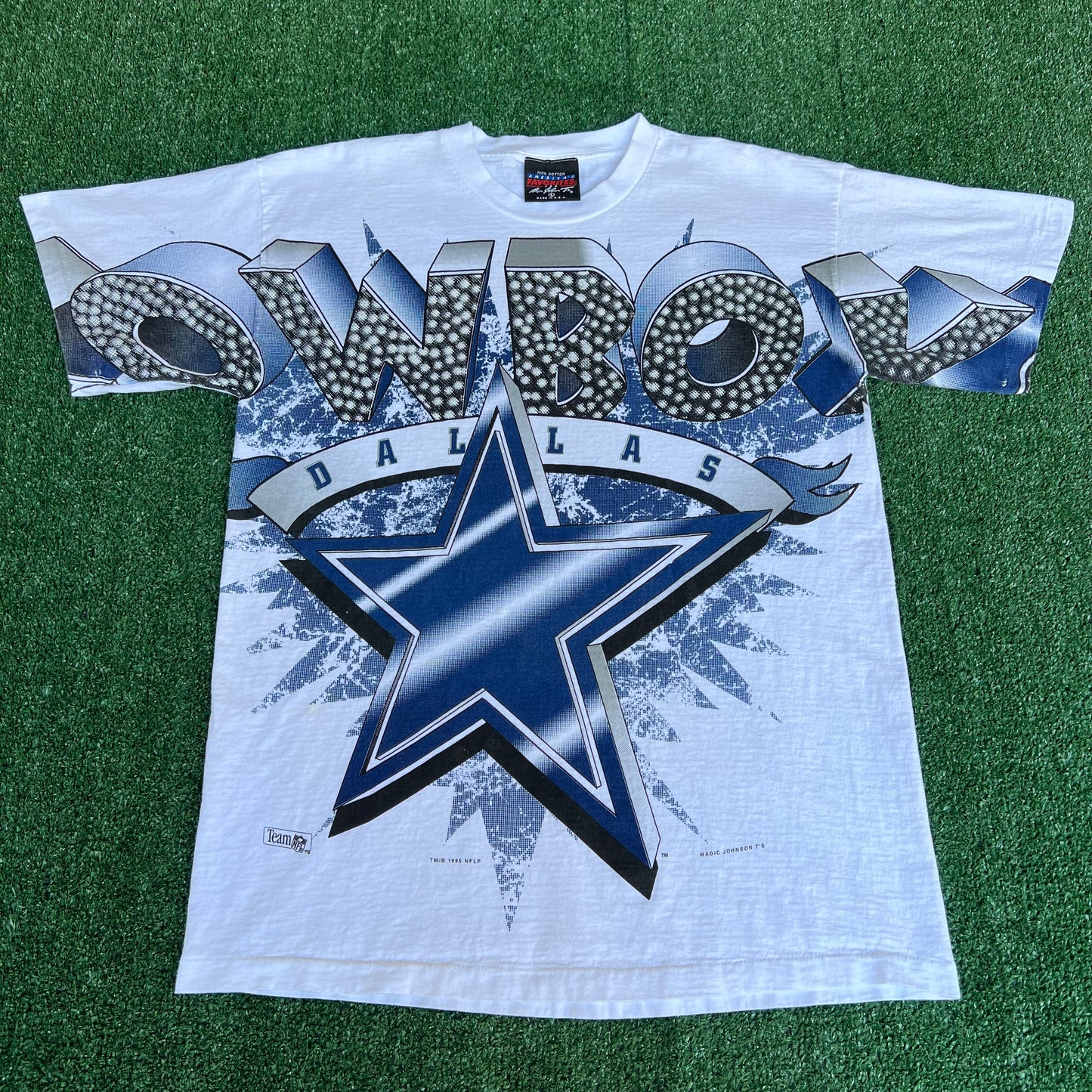 Vintage 90s Men's Magic Johnson T's NFL Cowboys AOP Spellout White T-Shirt - Large