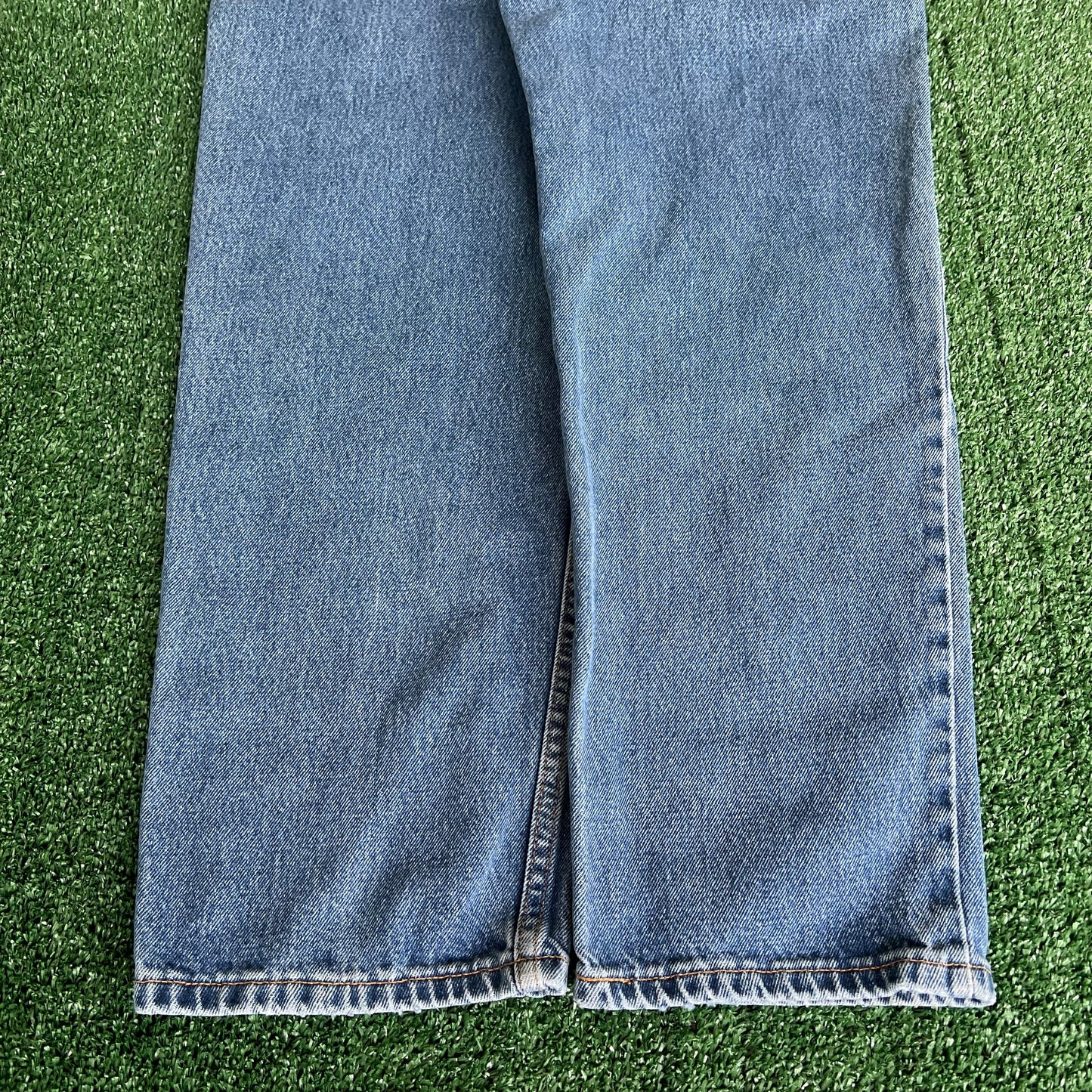 90s Levi's 550  Relaxed Taper Blue Jeans - 32x30.5"