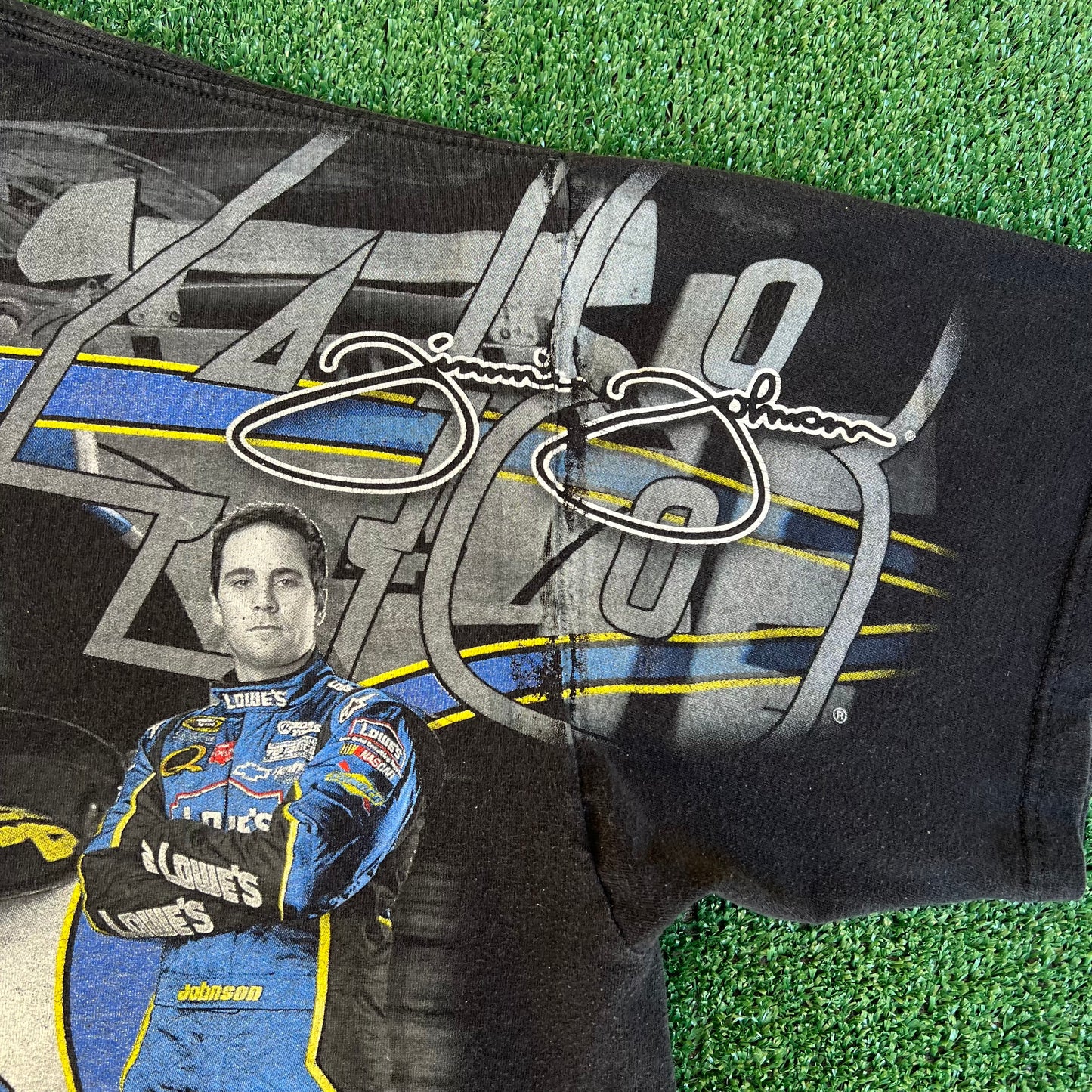 VTG Y2K Mens Chase Authentics Nascar Jimmie Johnson Faded Black AOP T-Shirt - 2XL