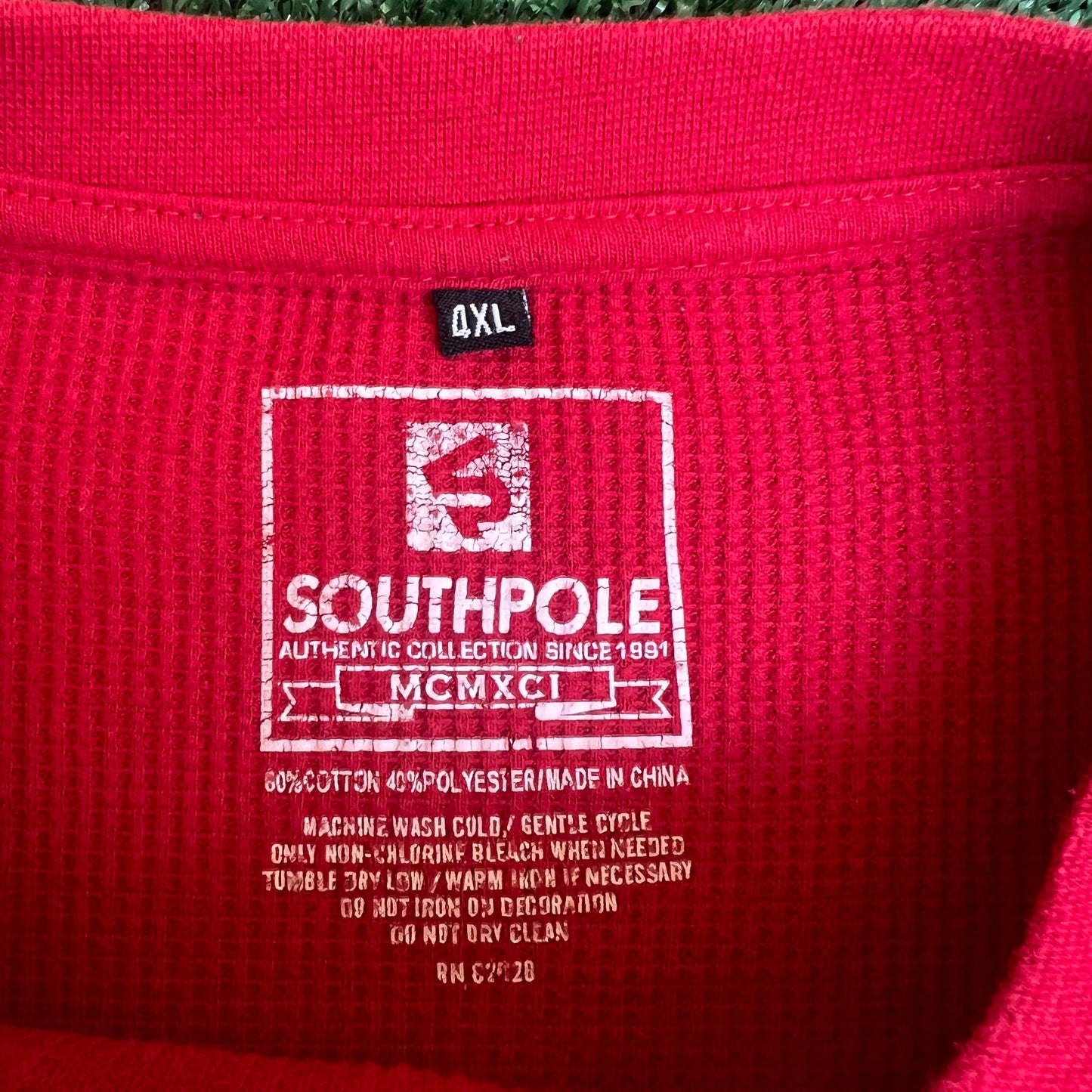 Vintage Y2K Men's Southpole Search & Destroy Red Waffle Knit Tribal Shirt - XL 24.5x32
