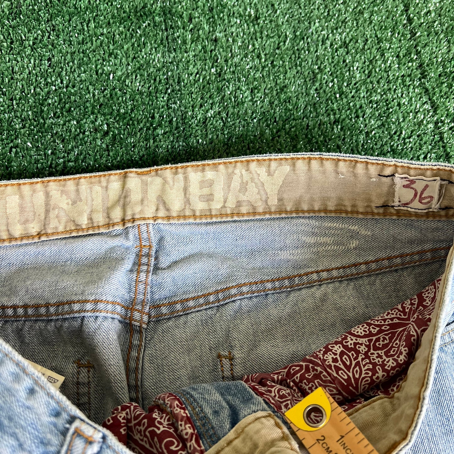 Y2K Unionbay Baggy Light Wash Blue Jeans - 36x 32.5" 19" Opens