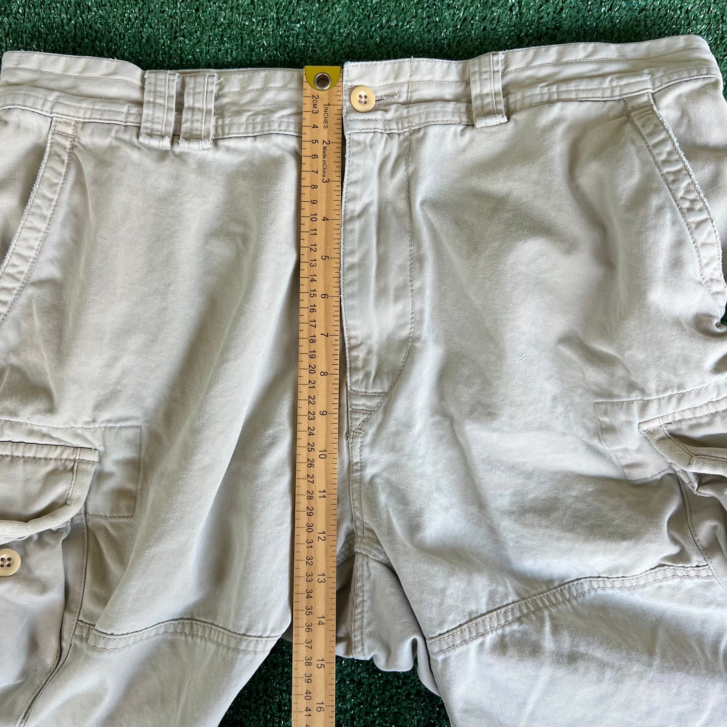 Y2K Polo Ralph Lauren Chino Cargo Light Khaki Shorts - 37x10.75"