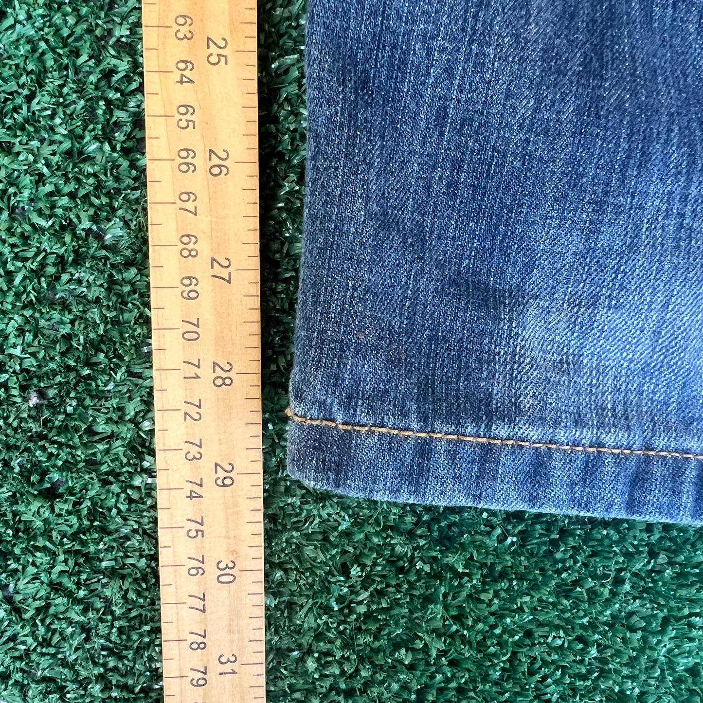 Vintage Y2K Men's DKNY SOHO Relaxed Straight Tribal Embroider Blue Jeans 34x29"