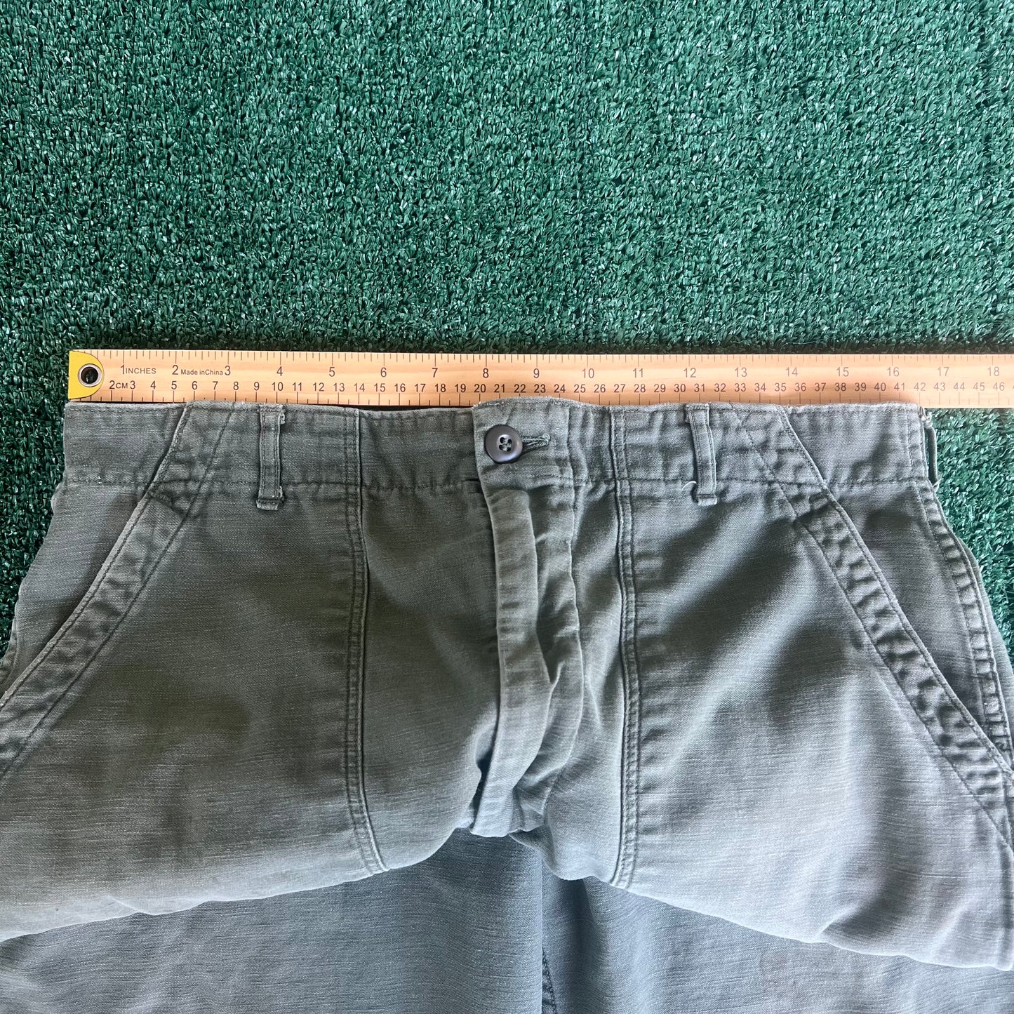 70s Vietnam War OG-107 Type 1 Zipper Fly Baggy Straight Green Pants - 33x28" 18.5" Openings