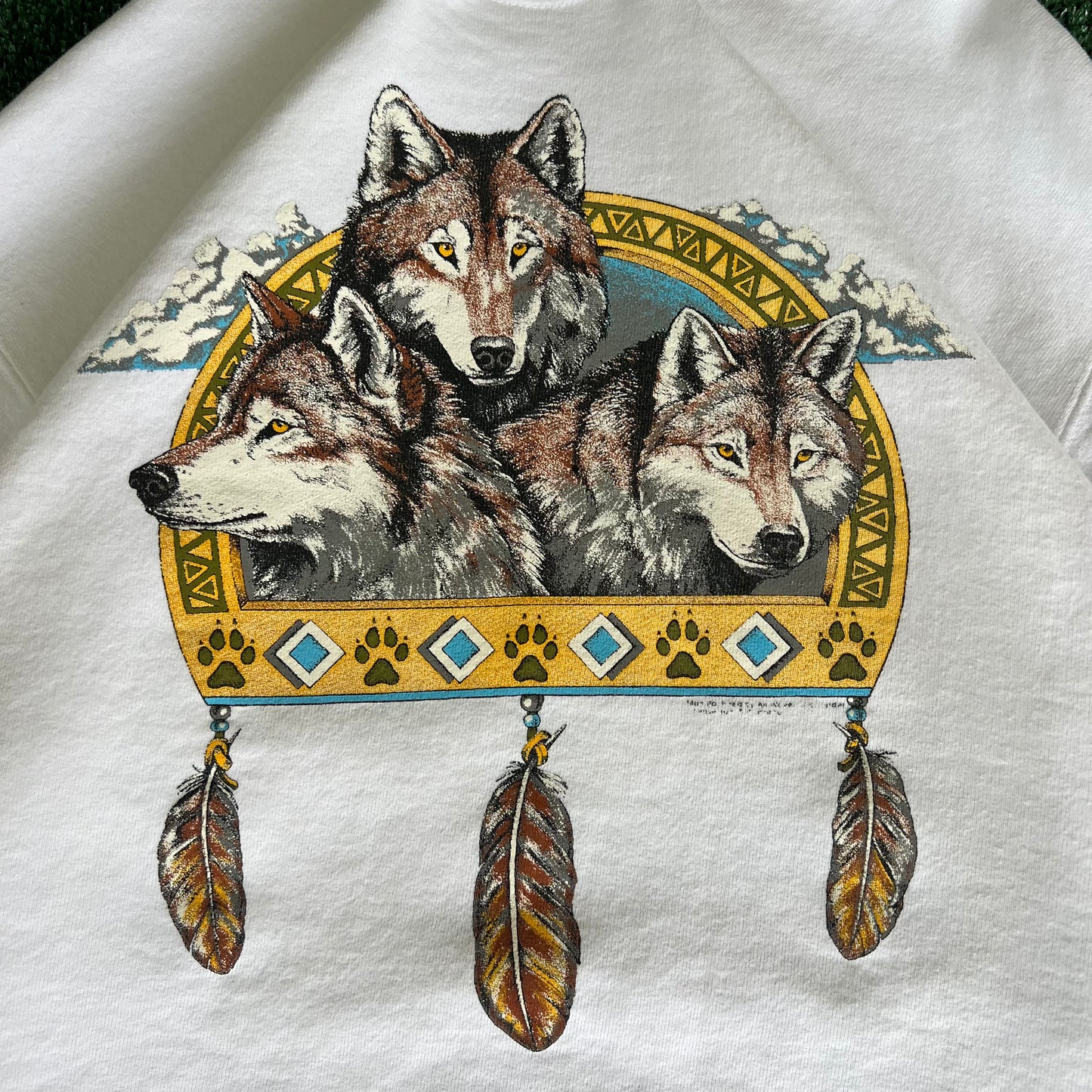 90s Wolves Nature White Crewneck Sweatshirt - Large