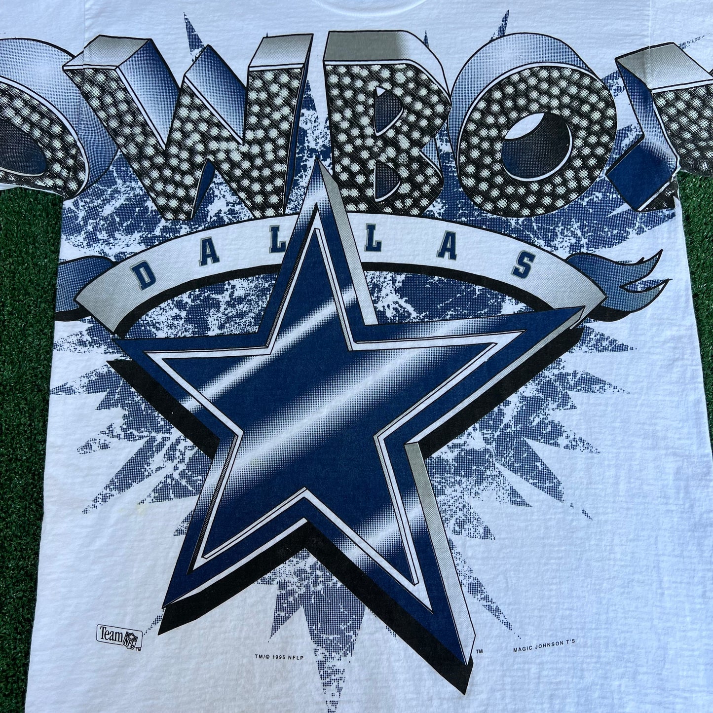 Vintage 90s Men's Magic Johnson T's NFL Cowboys AOP Spellout White T-Shirt - Large
