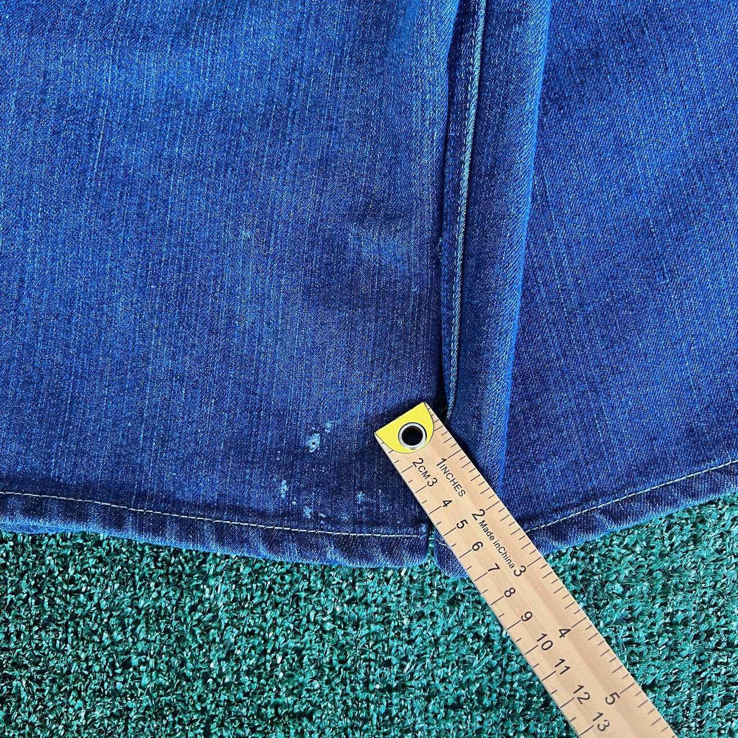 Y2K Distressed Old Skool Embroidered Indigo Blue Jean Shorts - 25x11"