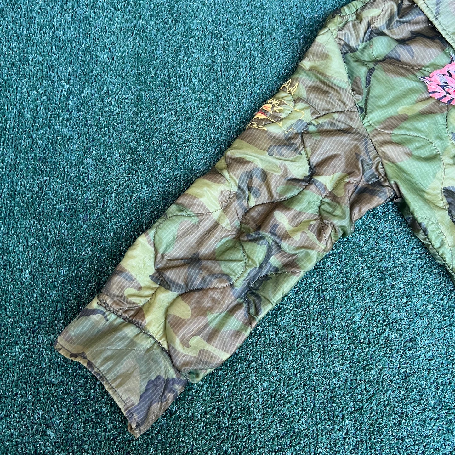Vintage 70s USMC Saigon Vietnam War Souvenir Full Zip Camouflage Jacket - Medium