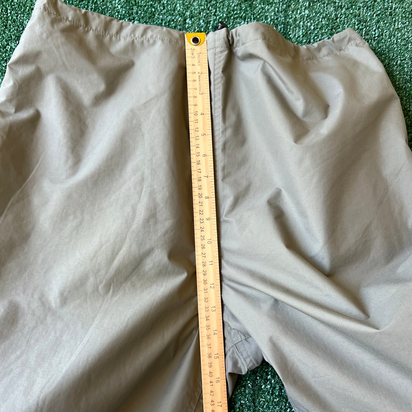 Y2K Cabelas Olive Green Double Knee Gore-Tex Nylon Waterproof Pants - Large