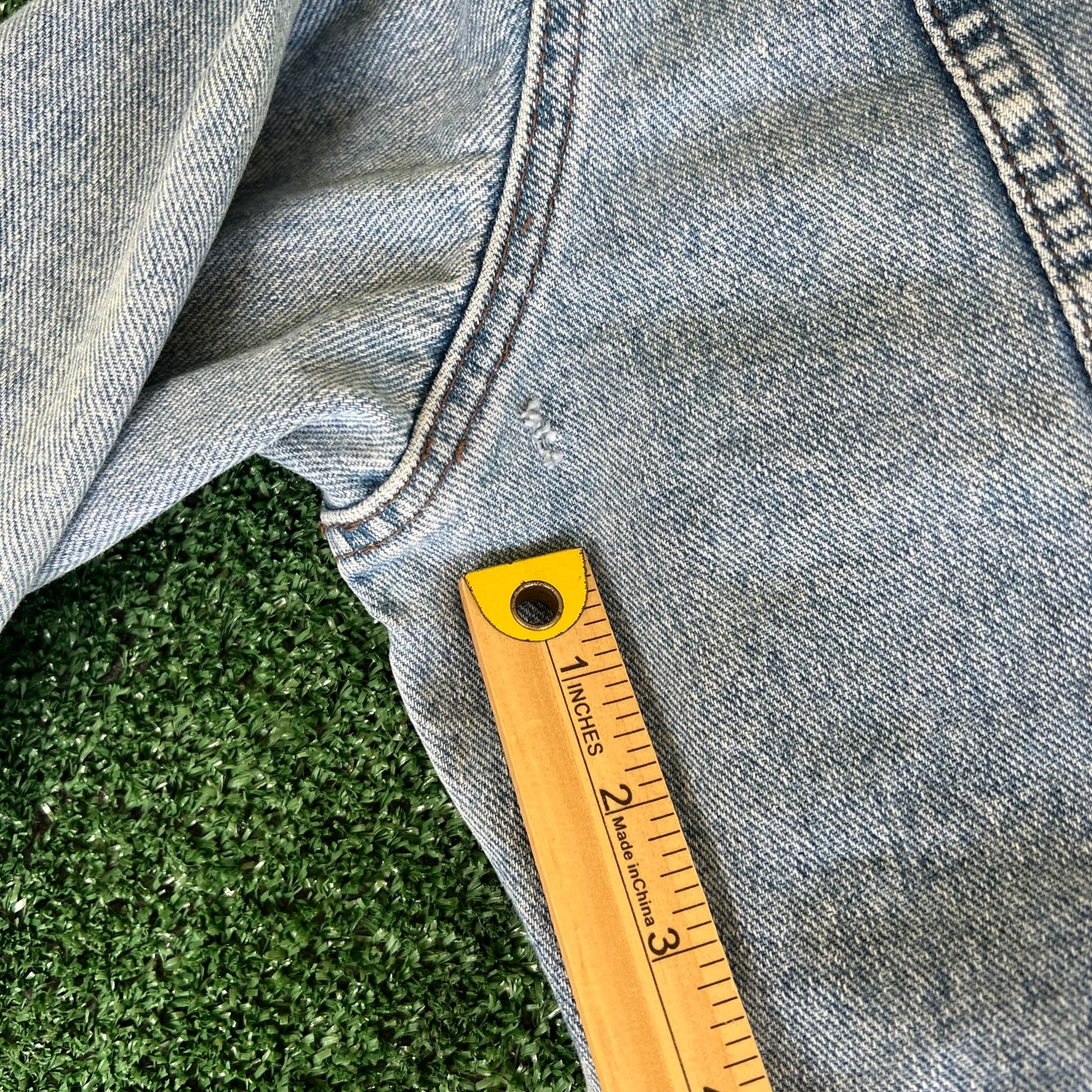 90s Lee Riveted Light Wash Blue Jean Jacket - Medium