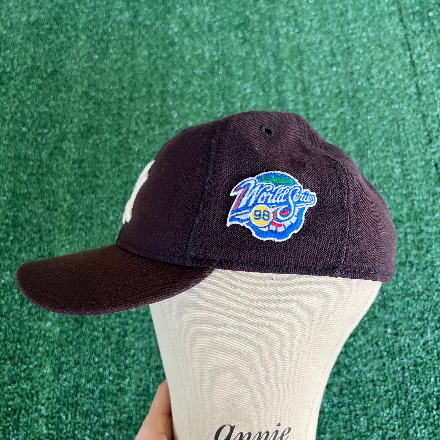 90s New Era MLB New York Yankees Faded Navy 98 World Series Fitted Hat 7 1/2