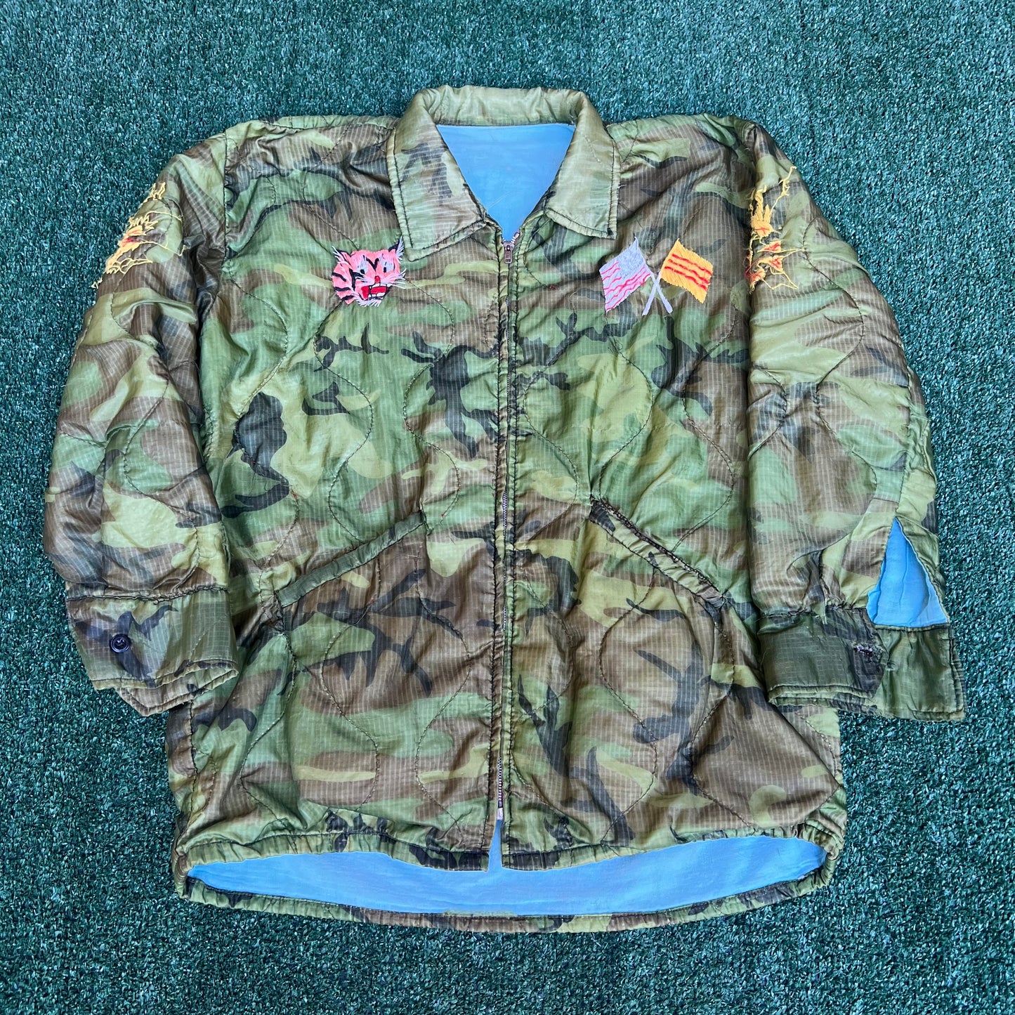 Vintage 70s USMC Saigon Vietnam War Souvenir Full Zip Camouflage Jacket - Medium