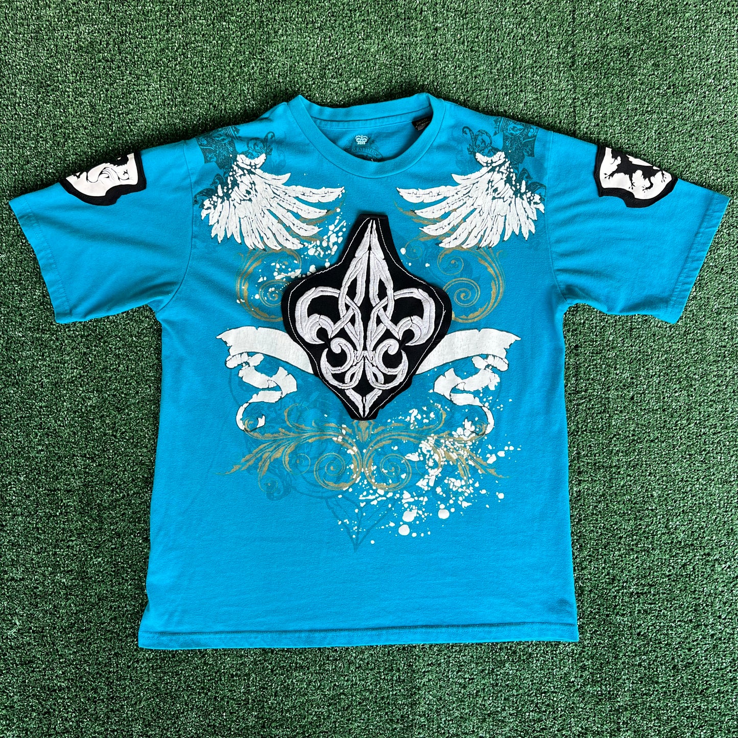 Y2K Attitude Gold Tribal Wings Teal Blue T-Shirt - Medium