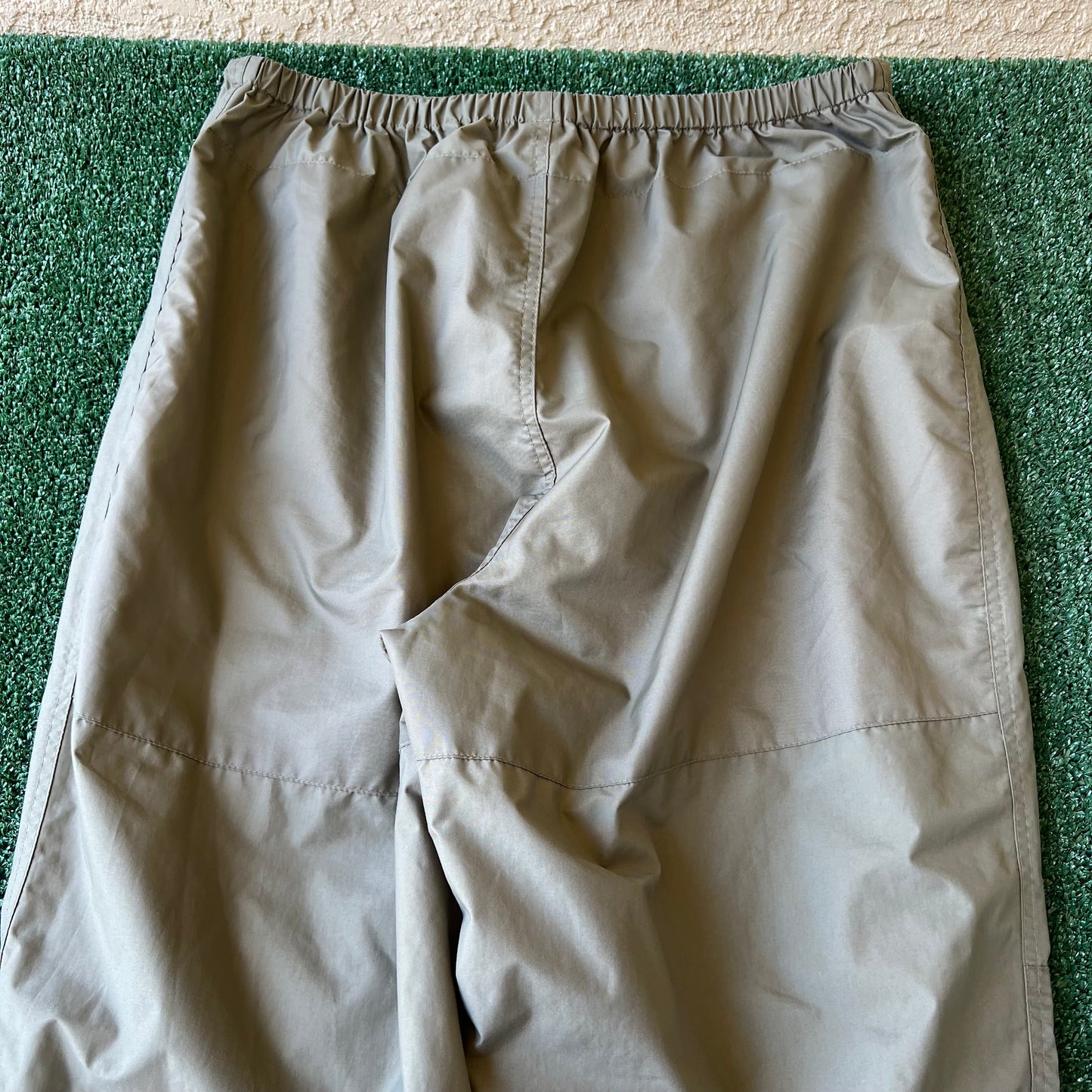 Y2K Cabelas Olive Green Double Knee Gore-Tex Nylon Waterproof Pants - Large