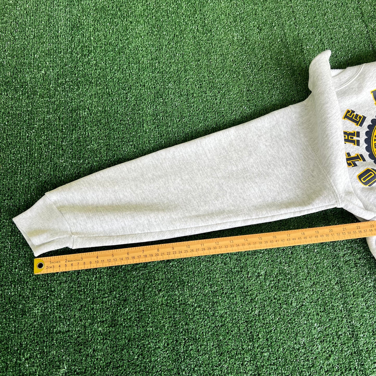 90s Notre Dame Fighting Irish Gray Sweatshirt - Medium