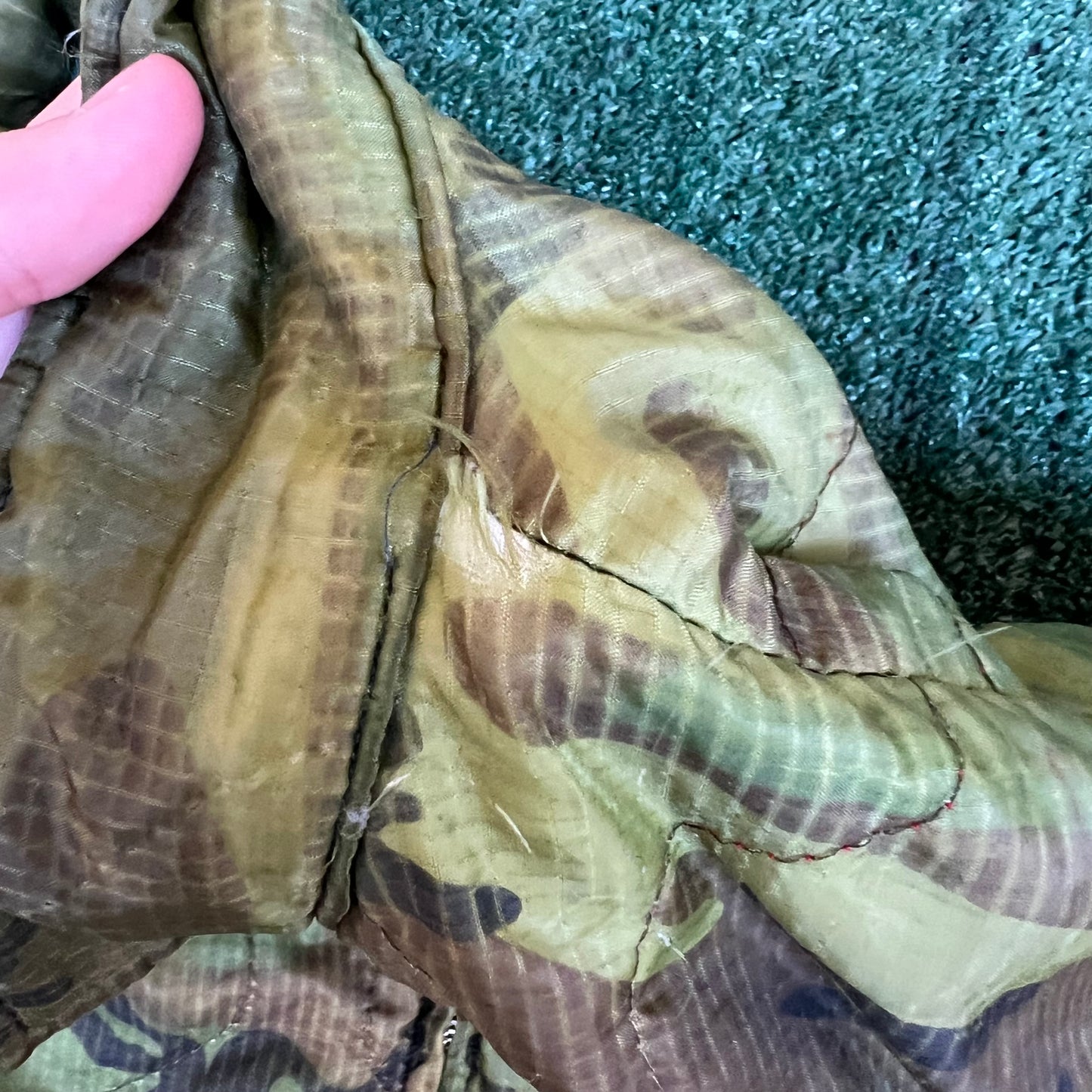 Vintage 70s USMC Saigon Vietnam War Souvenir Full Zip Camouflage Jacket - Medium