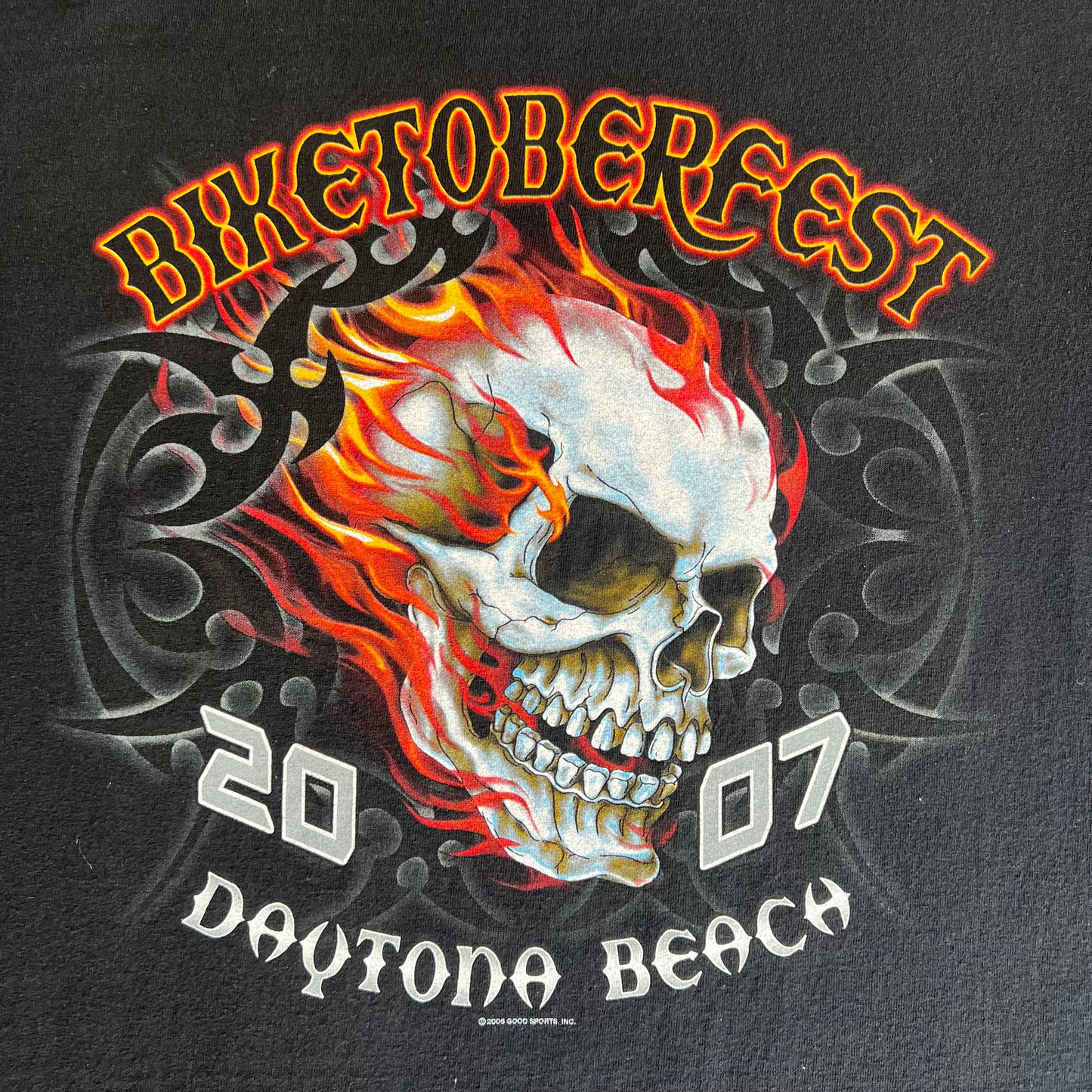 2007 Biketoberfest Tribal Flaming Skull Faded Black T-Shirt - Large