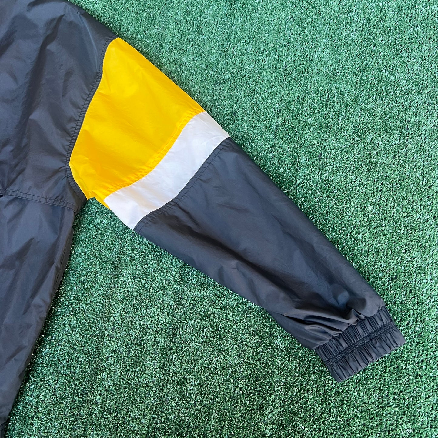 VTG 90s Nutmeg Nascar Rusty Wallace 2 Black White Yellow Colorblock Jacket - Large