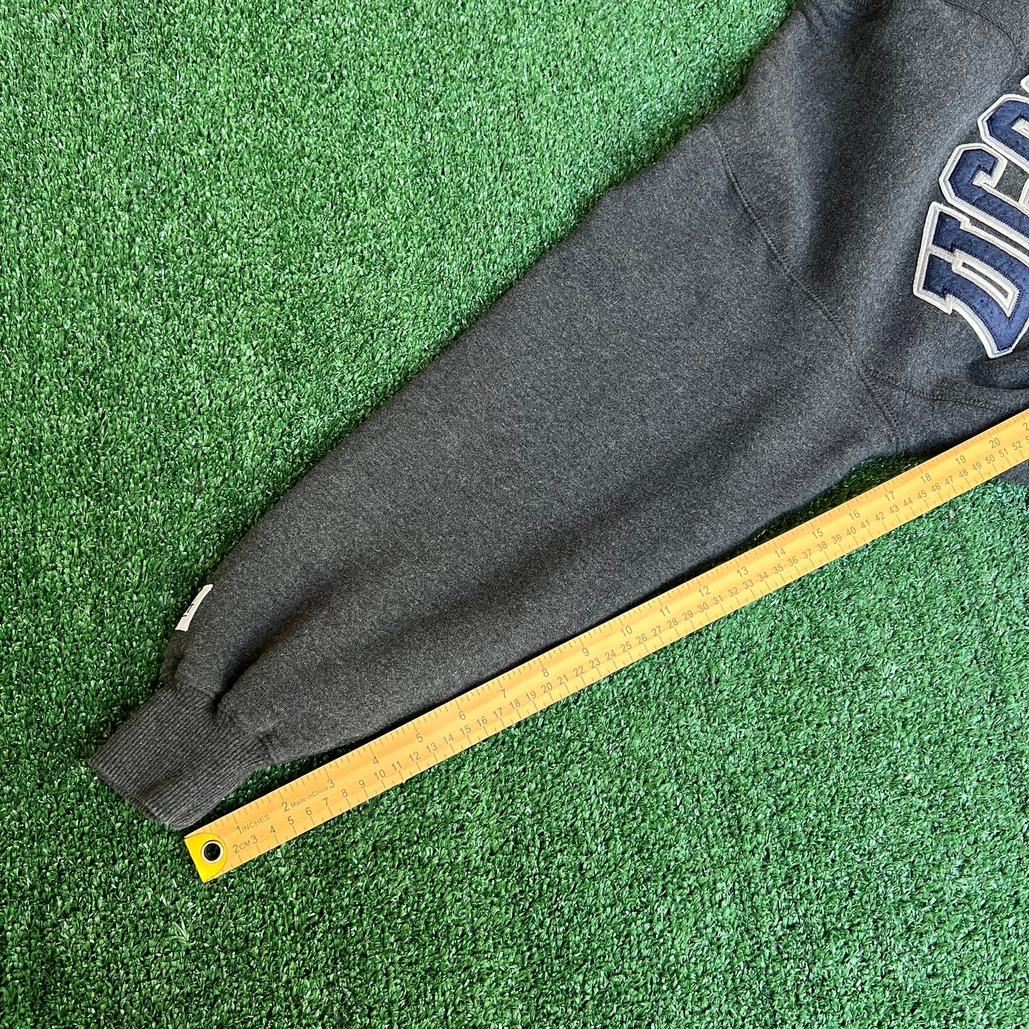 Vintage 90s Colosseum UCONN Huskies Gray Reverse Weave Crewneck Sweatshirt - Medium