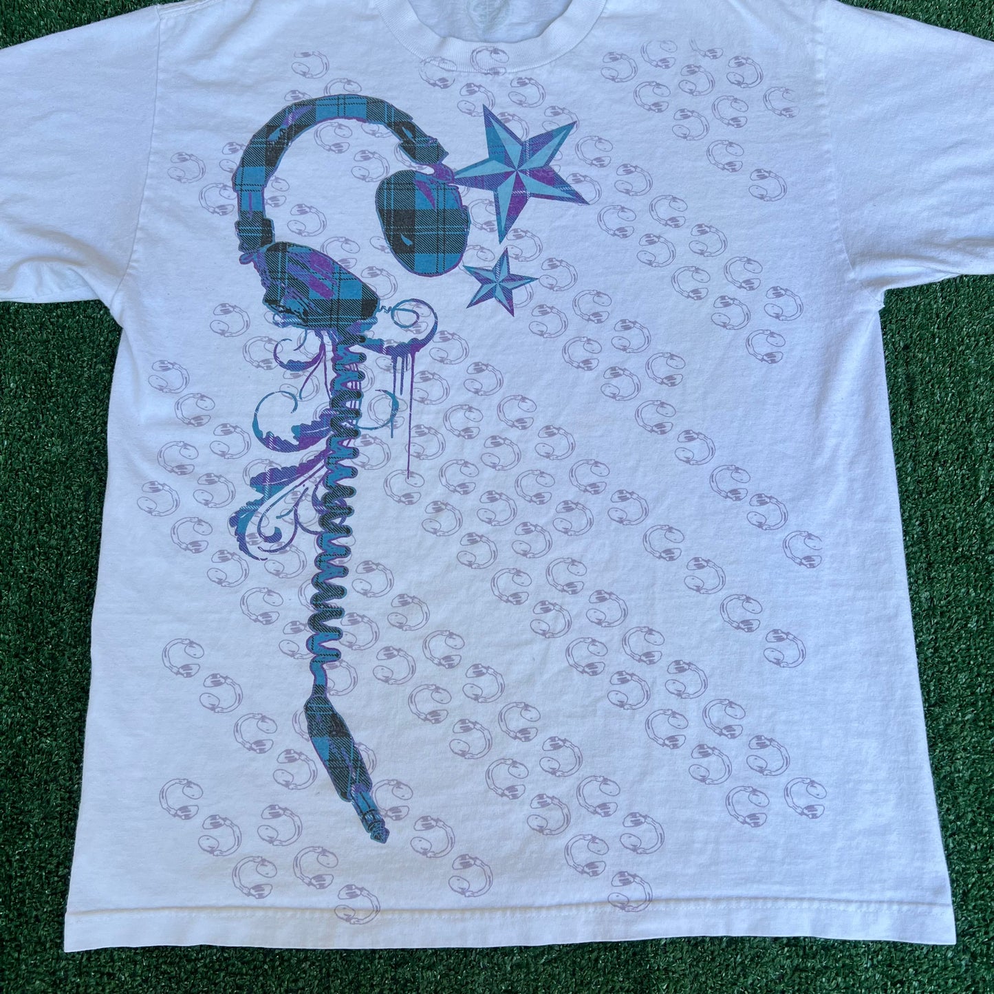 Vintage Y2K Men's Anchor Blue DJ Tribal Star Headphones White T-Shirt - Large