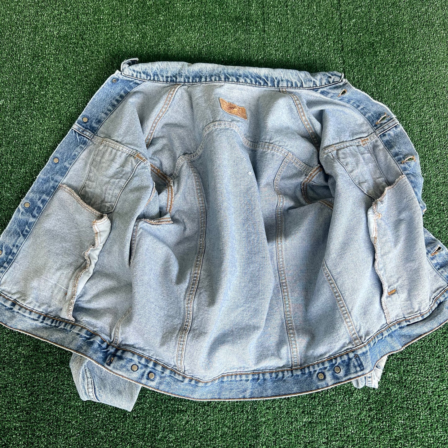 80s Levi's Type 3 Trucker USA Made Acid Wash Blue Jean Jacket - Large