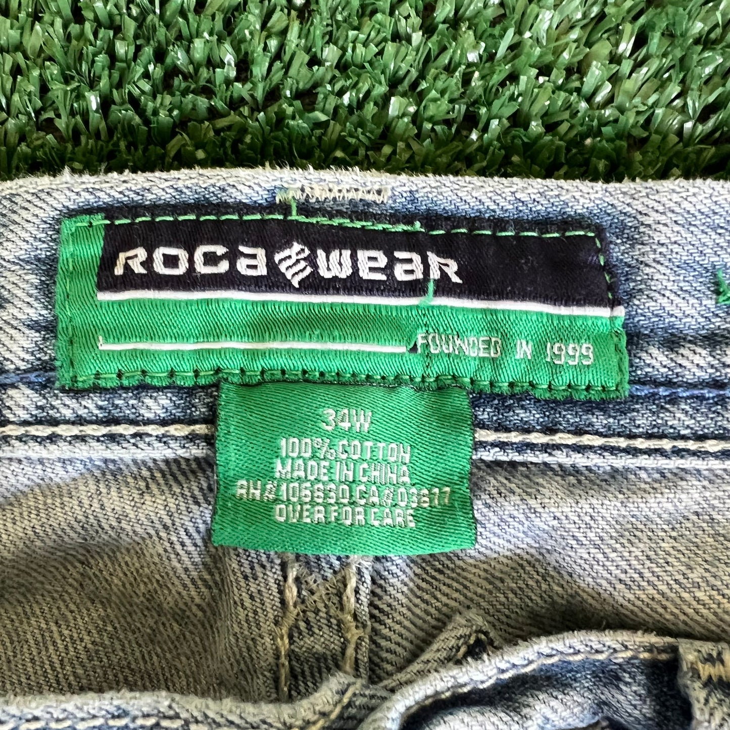 Y2K Rocawear Baggy Distressed Light Wash Blue Jean Shorts - 34x14.5"