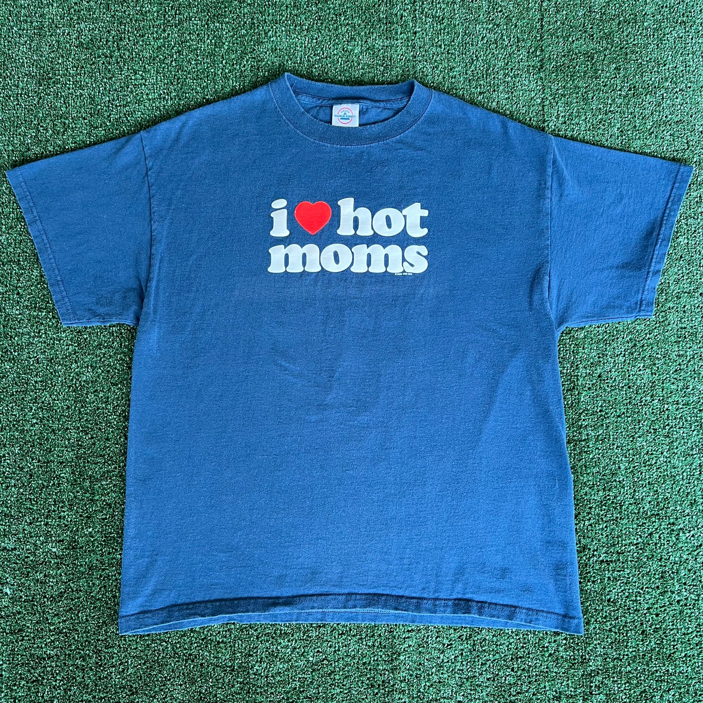 Y2K "I Love Hot Moms" Funny Blue T-Shirt - Large