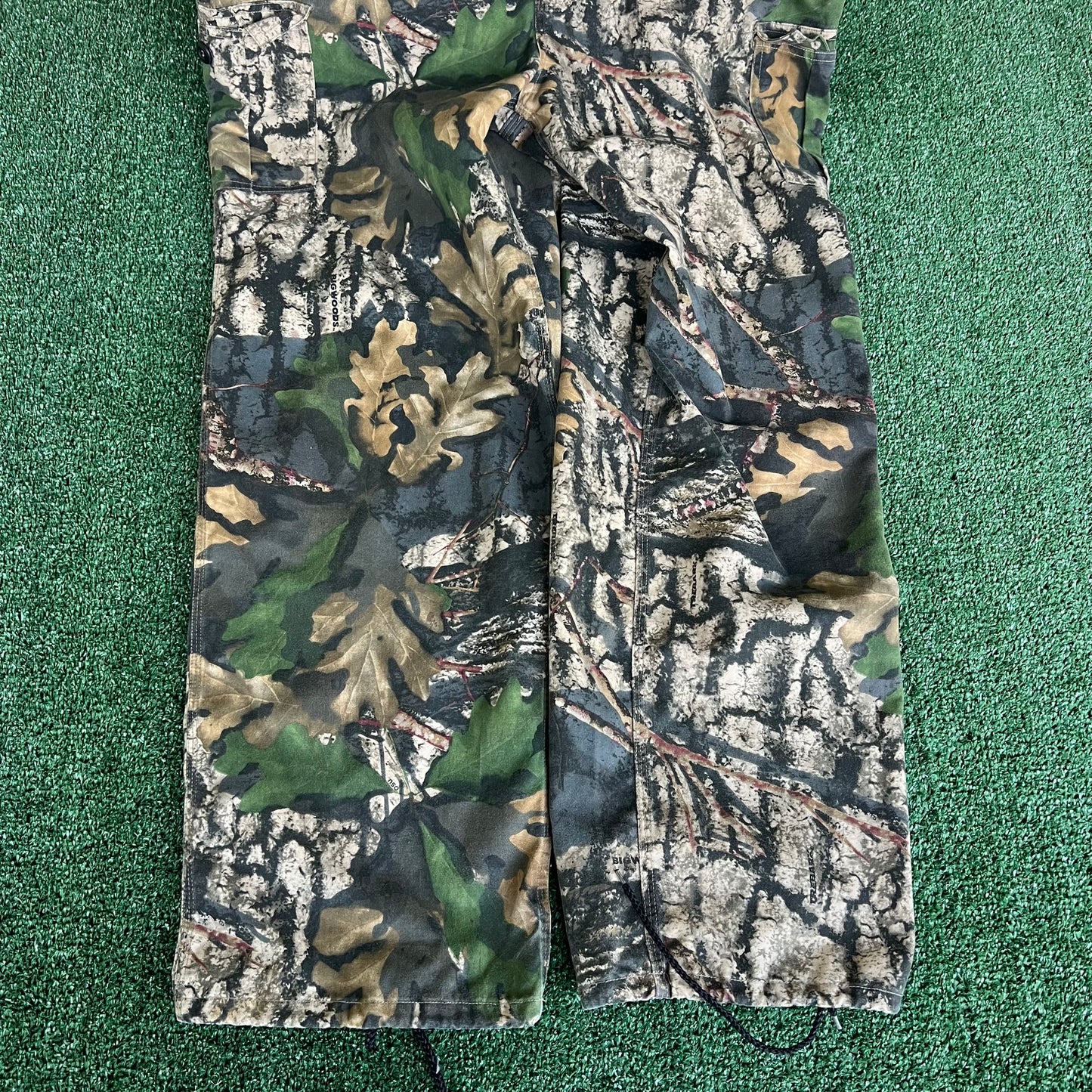 Y2K Jerzees Outdoors Camouflage Unlined Cargo Bib Overalls - 39x31.75"