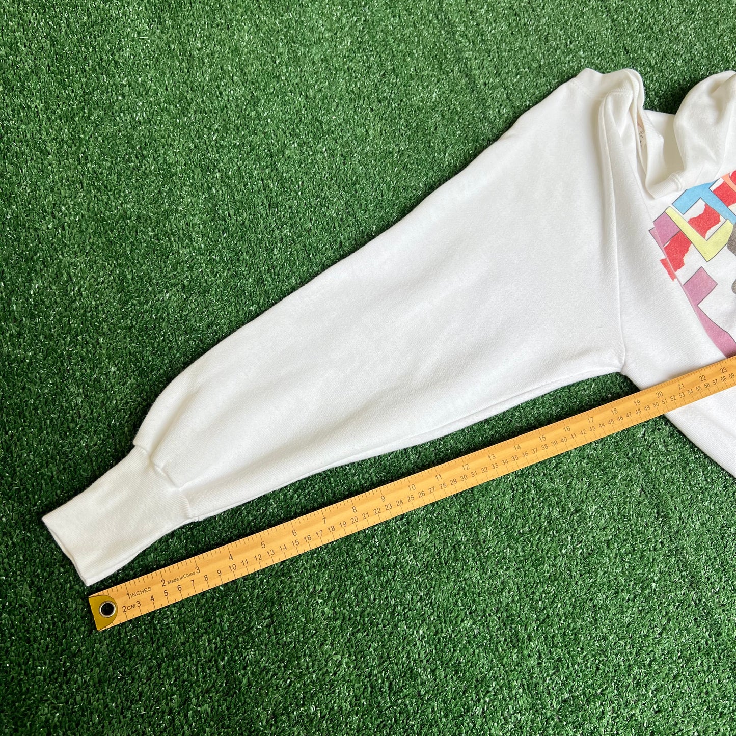 Vintage 1984 Men's Elton John Tour White Raglan Cut Crewneck Sweatshirt Small 20x24"