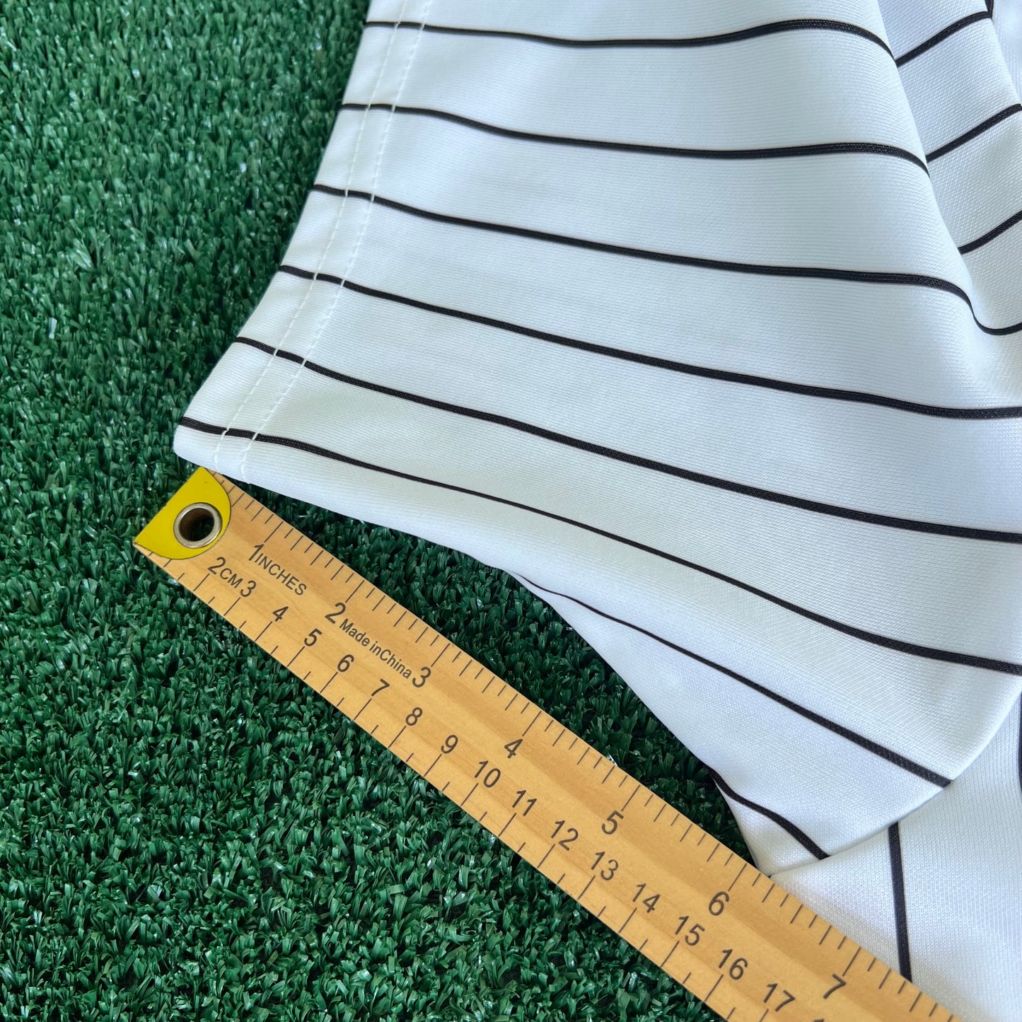 Y2K Majestic MLB Chicago White Sox Joe Crede #24 White Pinstripe Baseball Jersey - Medium