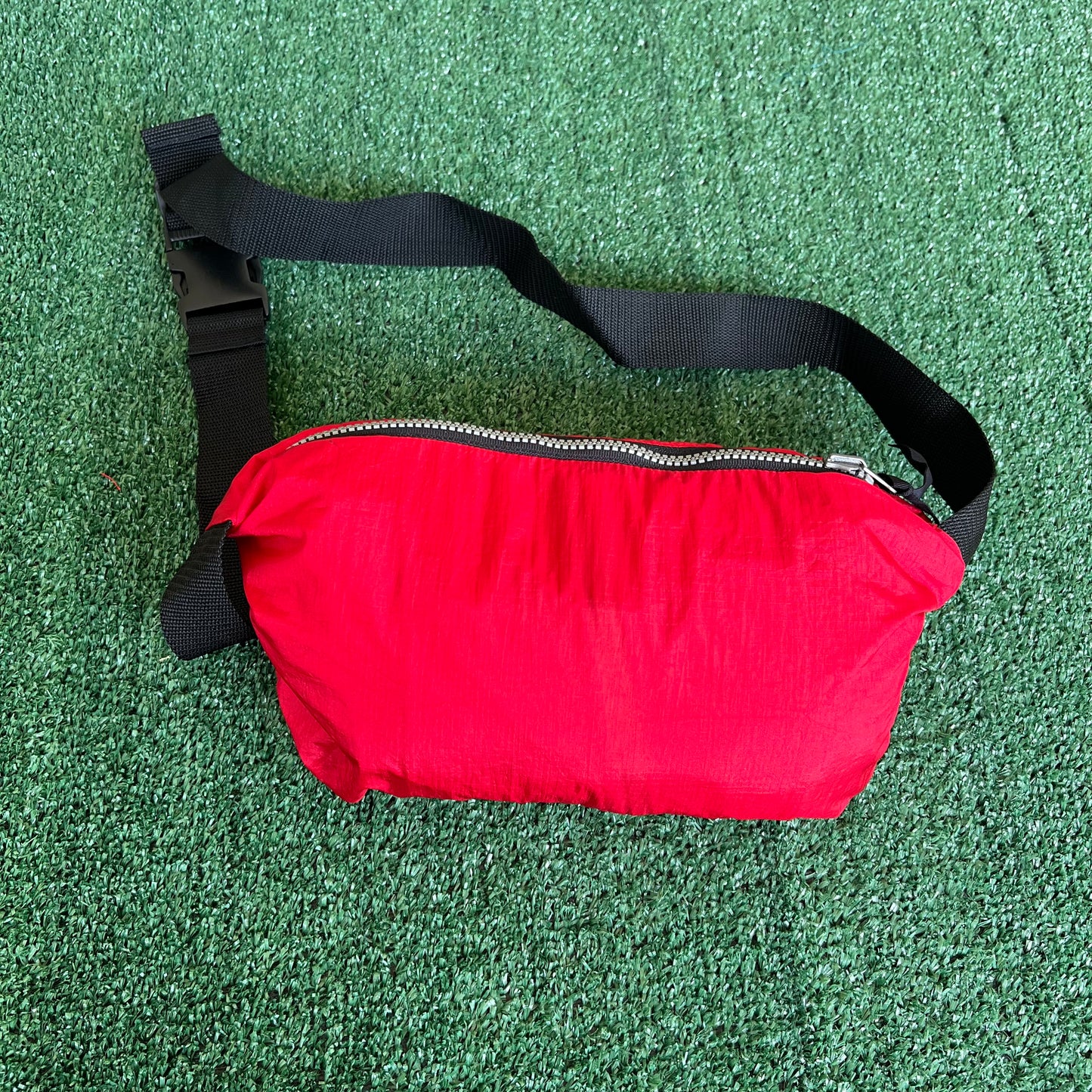90s Marlboro Cigarettes Packable Red Hooded Windbreaker Jacket - Large