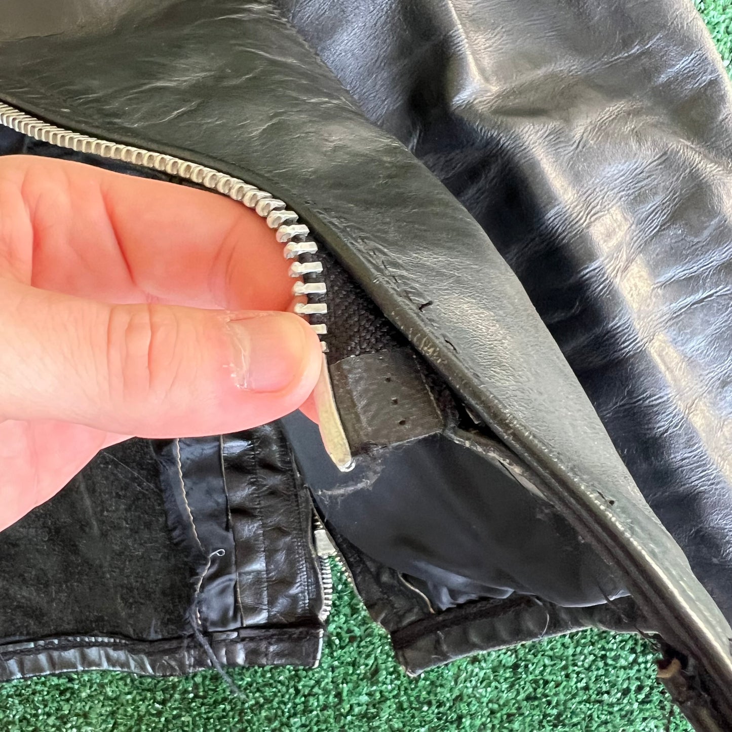 70s Mens 100% Genuine Thick Leather Black Motorcycle Jacket Medium 22x26