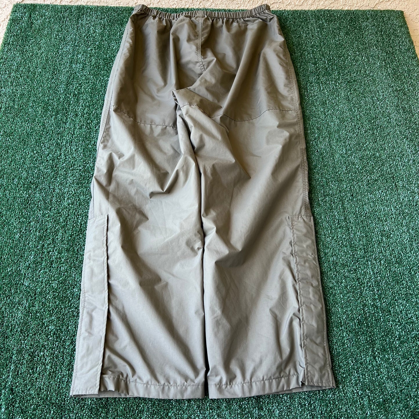 Y2K Cabelas Olive Green Double Knee Gore-Tex Nylon Waterproof Pants - Large
