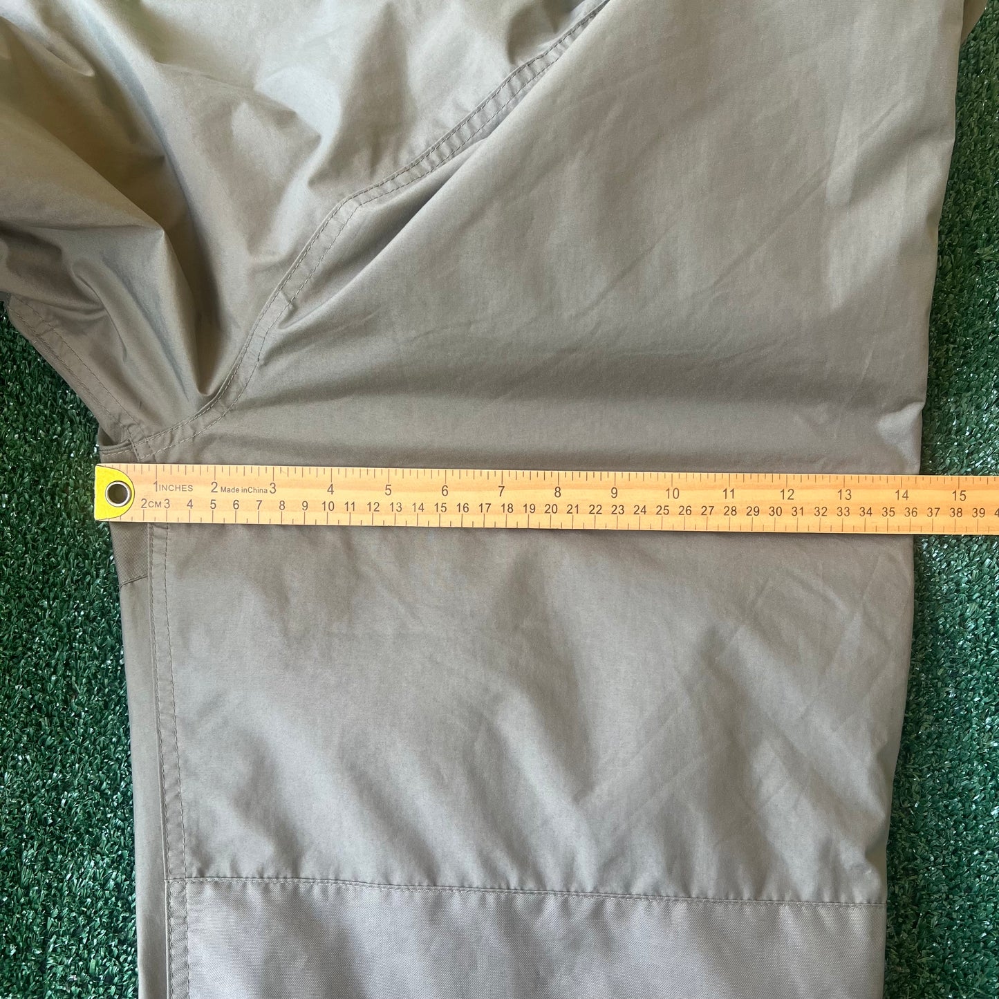 Y2K Cabelas Olive Green Double Knee Gore-Tex Nylon Waterproof Pants - Large