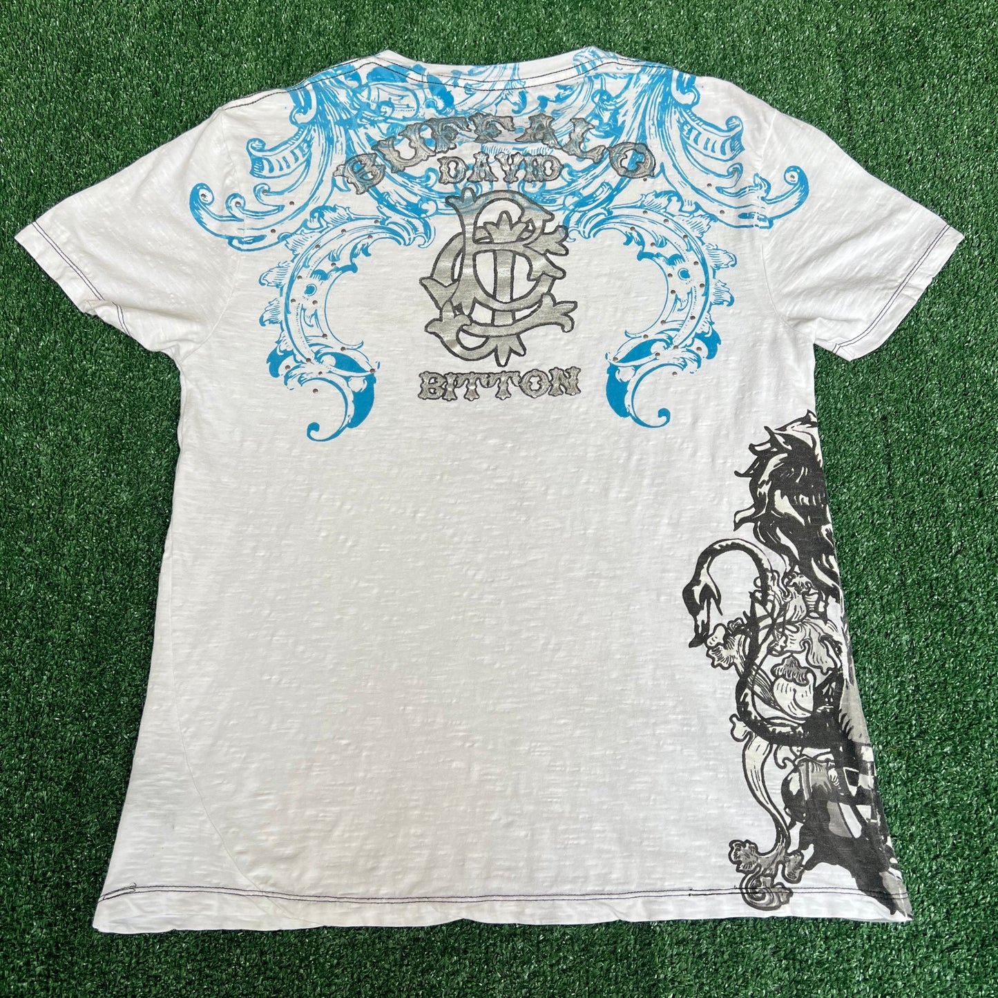 Vintage Y2K Mens David Bitton AOP Tribal Crown White T-Shirt Small Jesse Pinkman