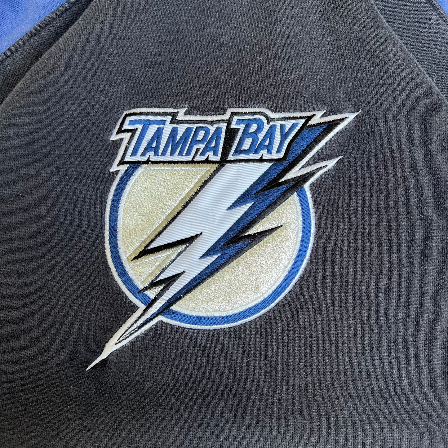 Vintage Y2K Men's Reebok NHL Tampa Bay Lighting Faded Black Blue Hoodie - Medium
