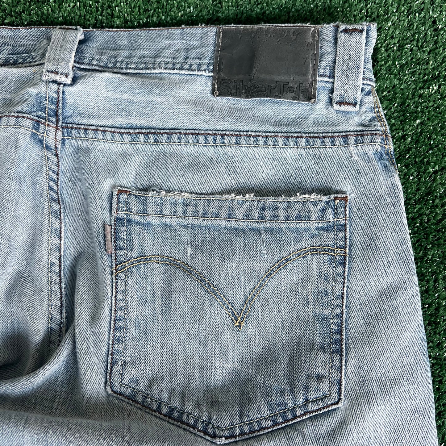 Y2K Levi's SilverTab Loose Baggy Light Wash Blue Jeans - 36x28.5" 19" Openings