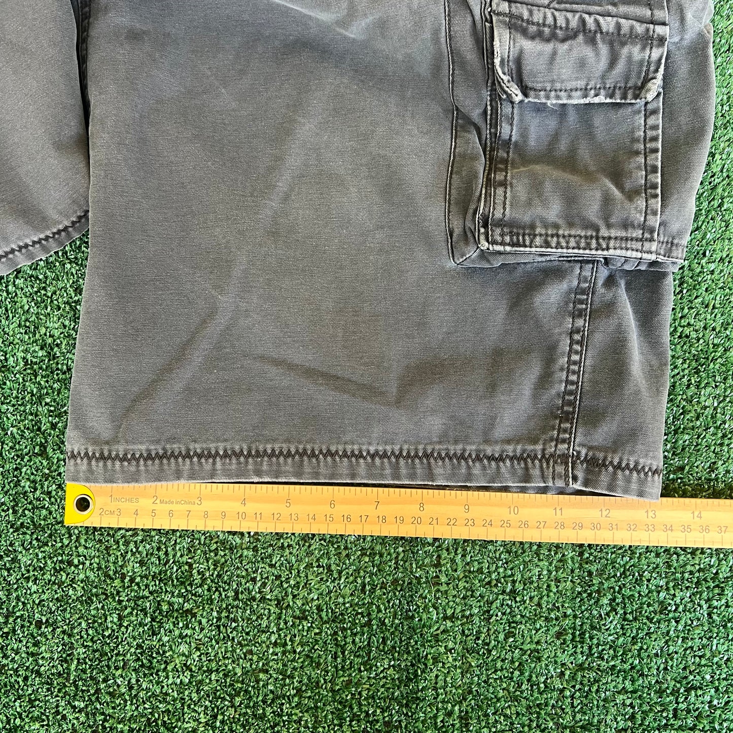Y2K Ecko Unltd. Skate Baggy Gray Canvas Cargo Shorts - 36x14.5"