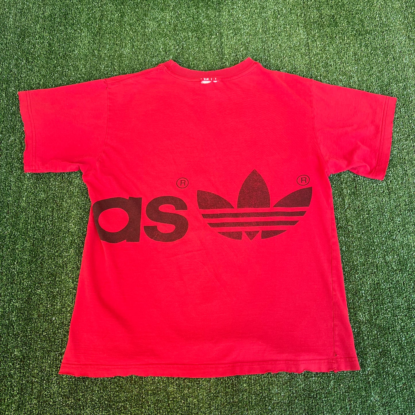 Vintage 90s Men's Adidas Red Wrap Around Print Spellout Logo Thrashed T-Shirt Medium