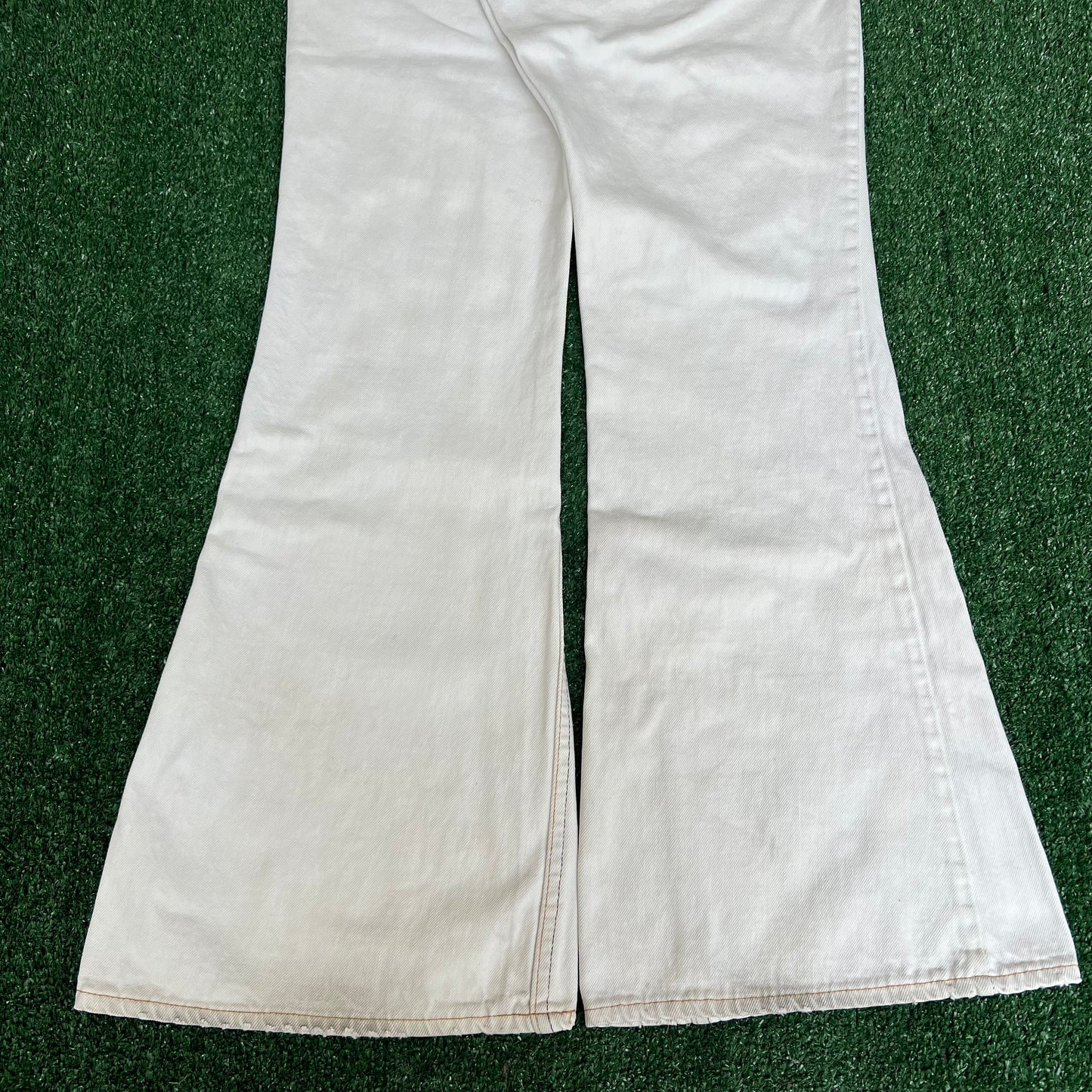 VTG 70s Levi's 684 Big Bell Bottoms Orange Tab Talon Distress White Jeans 32x31"