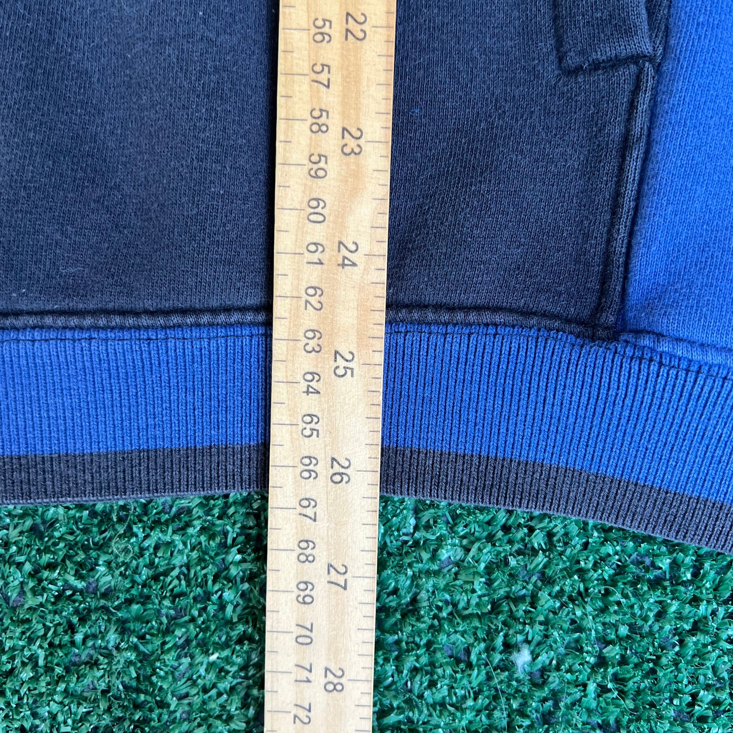 Vintage Y2K Men's Reebok NHL Tampa Bay Lighting Faded Black Blue Hoodie - Medium